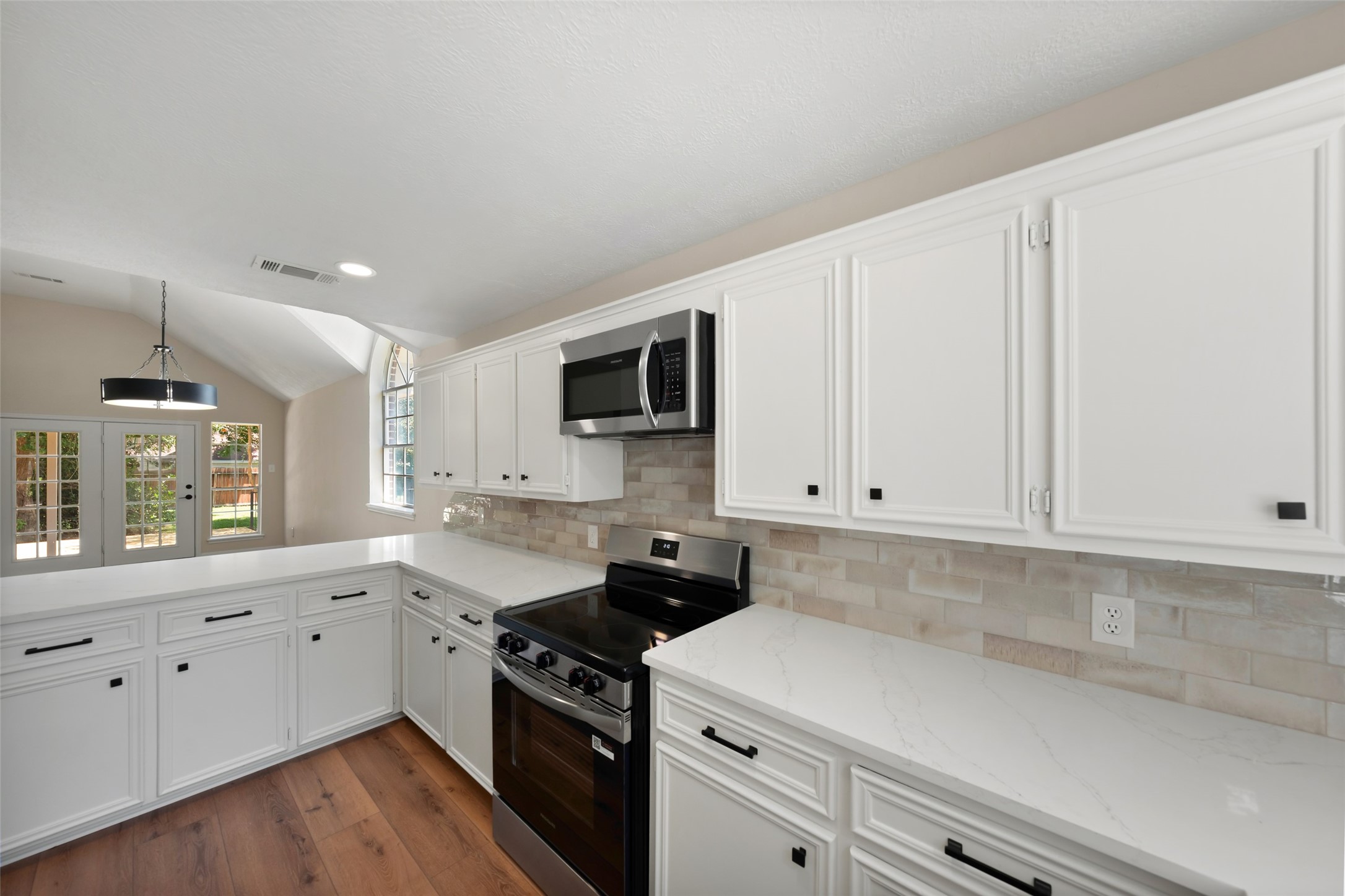 6979 Breezy Point Property Photo 12