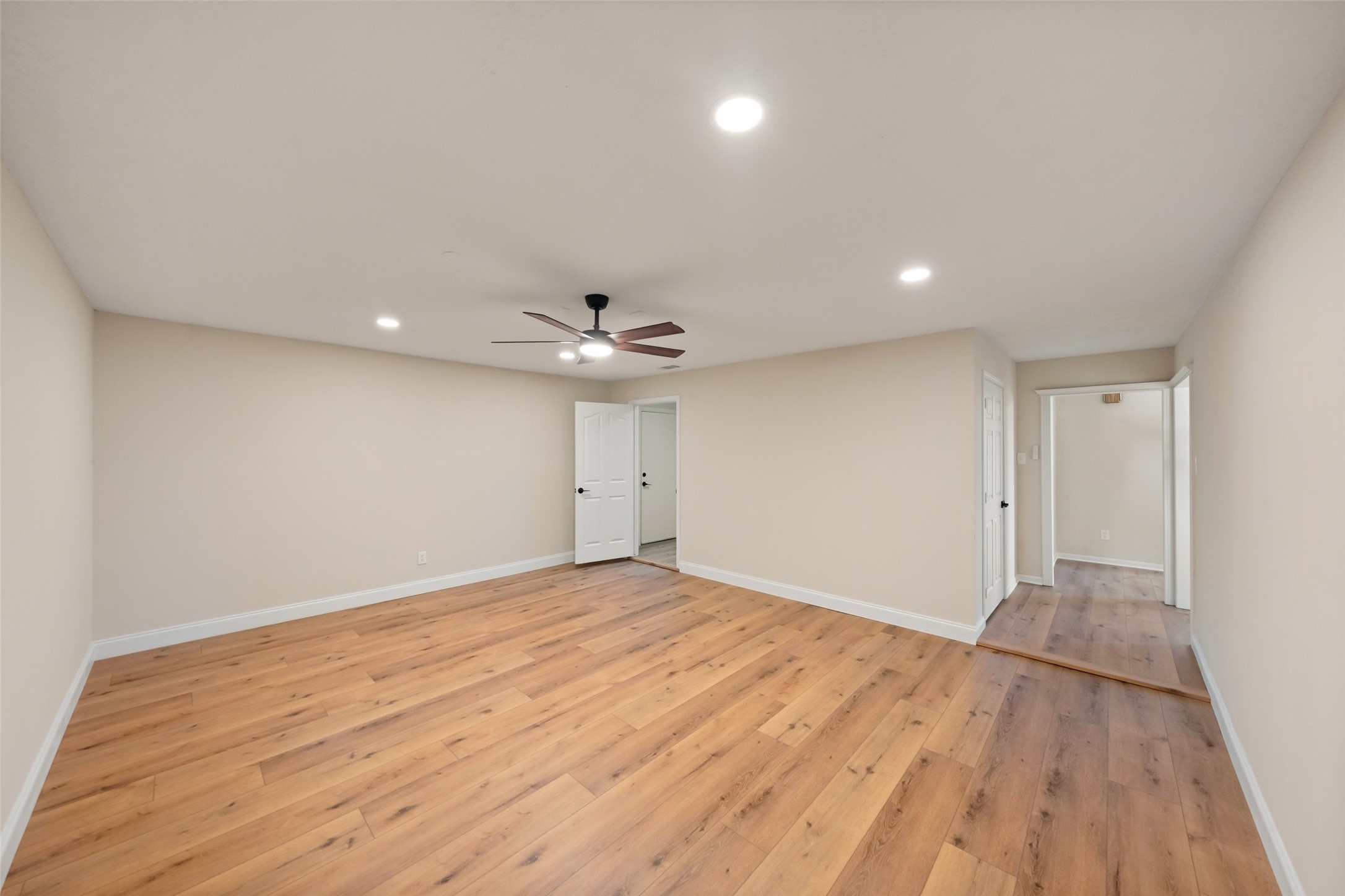 6979 Breezy Point Property Photo 13