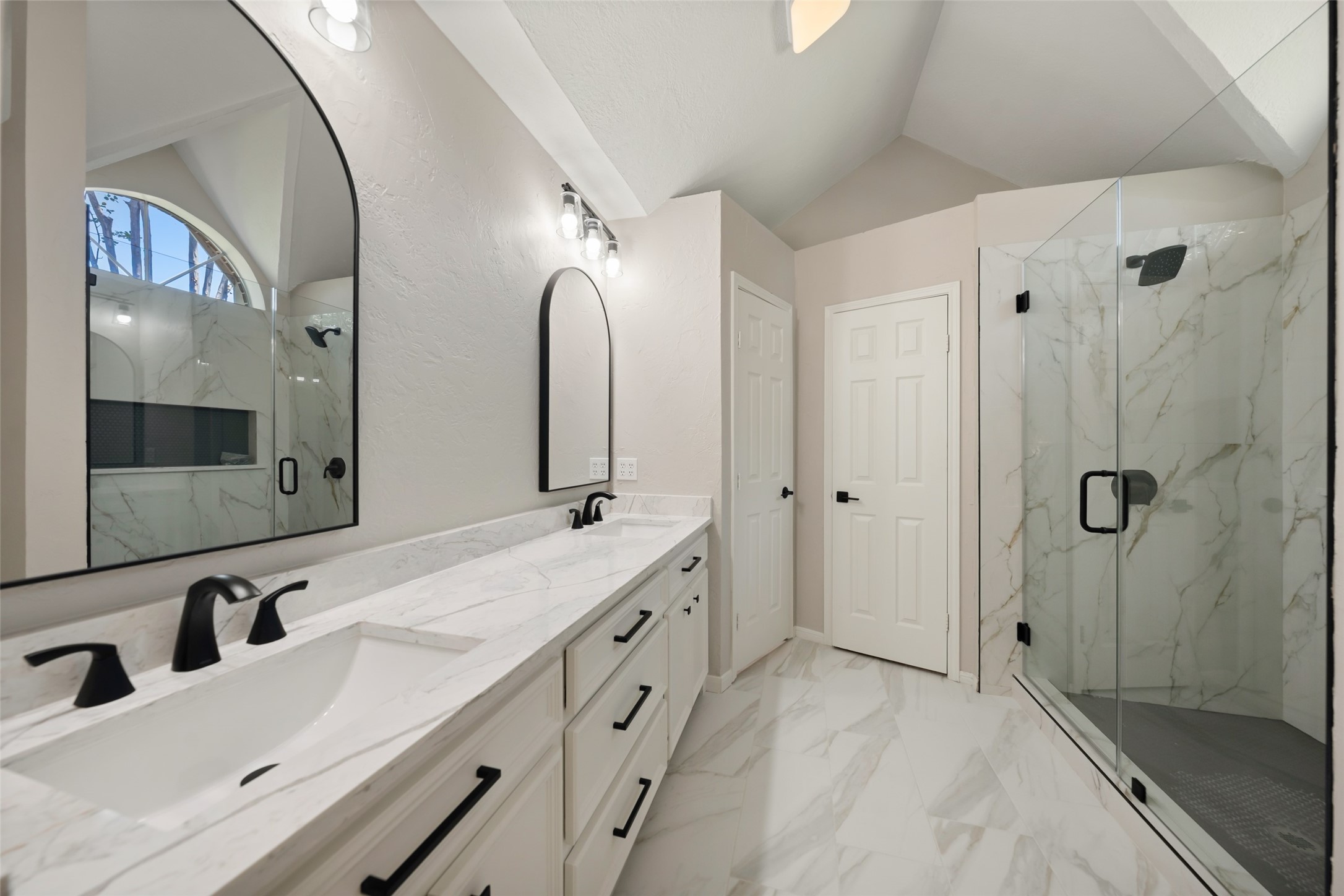 6979 Breezy Point Property Photo 18