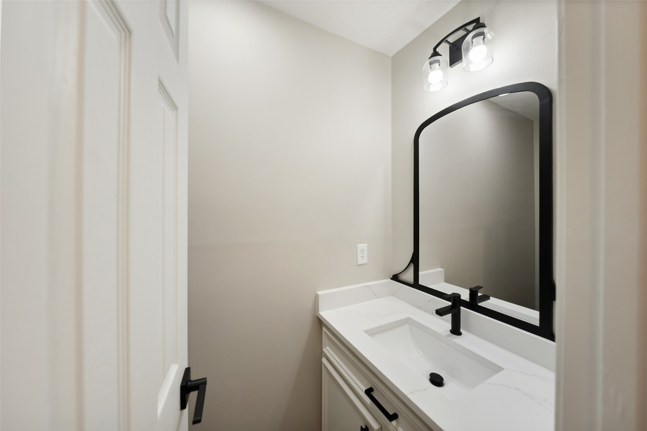 6979 Breezy Point Property Photo 27