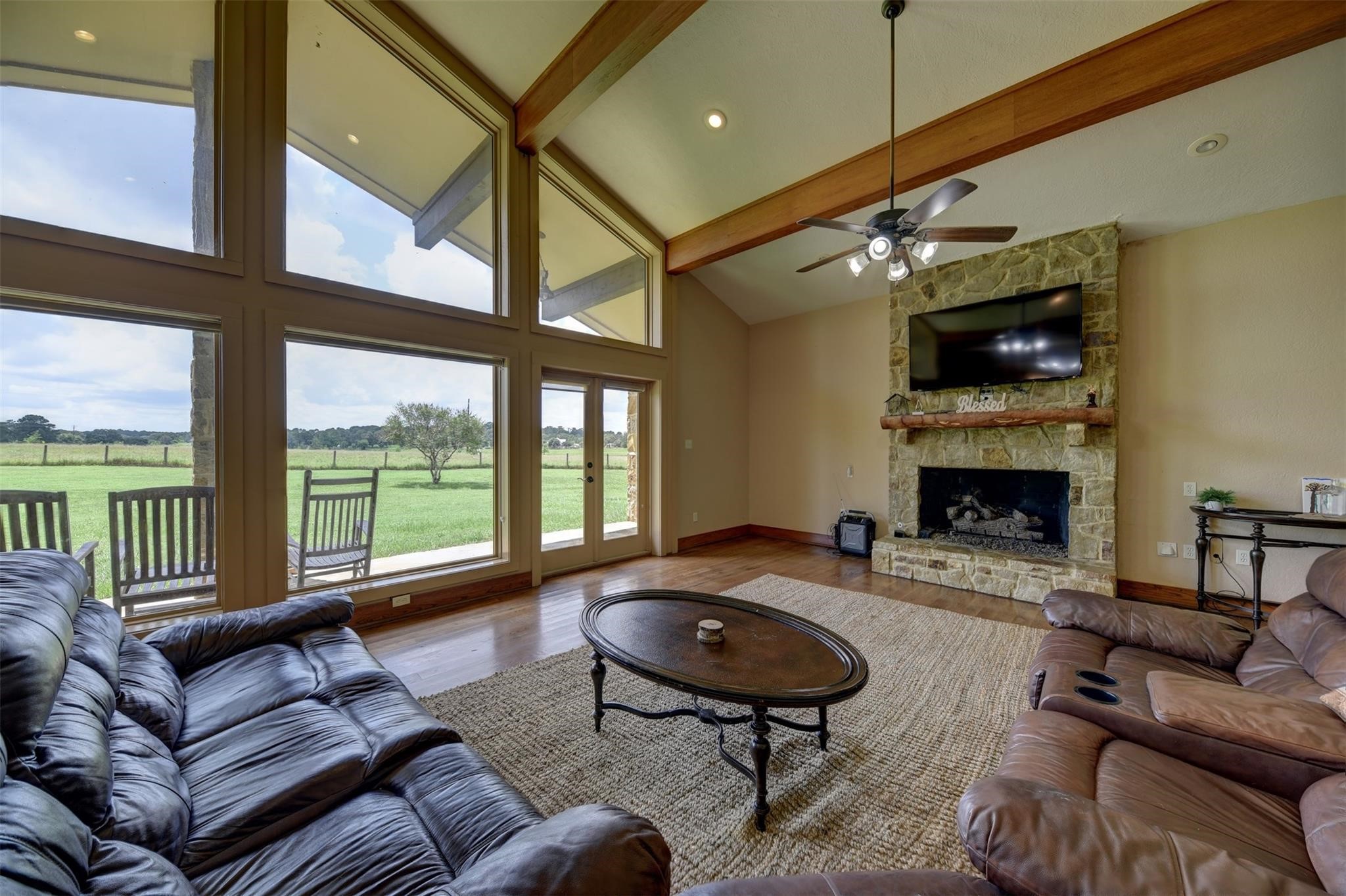 2316 Highway 159 E Property Photo 8