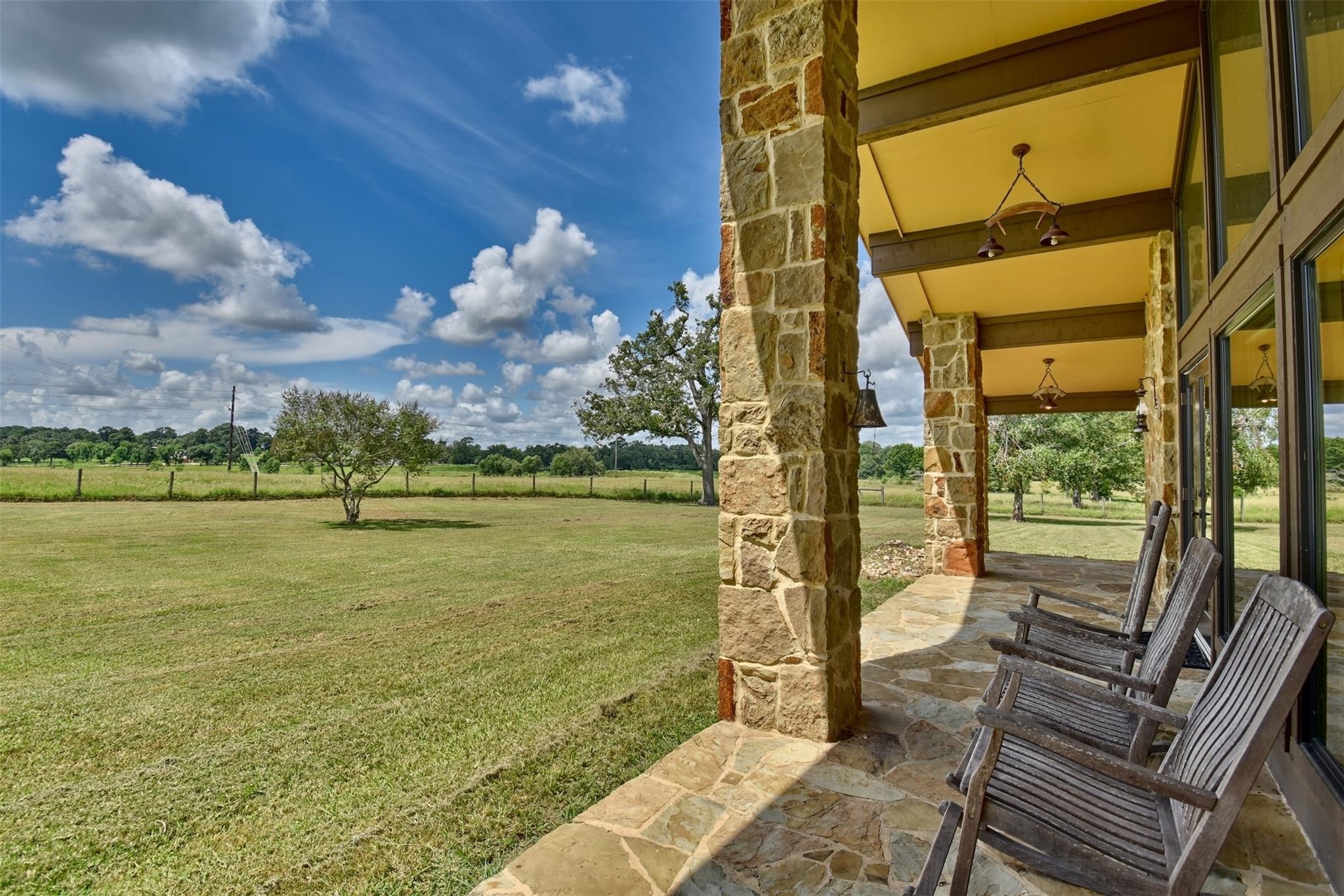2316 Highway 159 E Property Photo 11