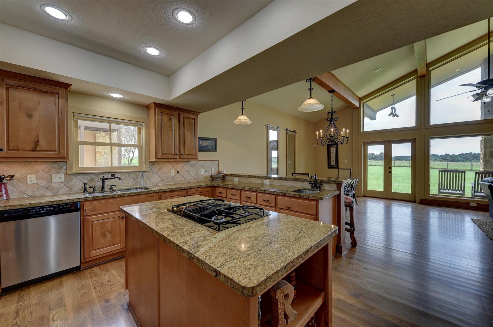 2316 Highway 159 E Property Photo 13