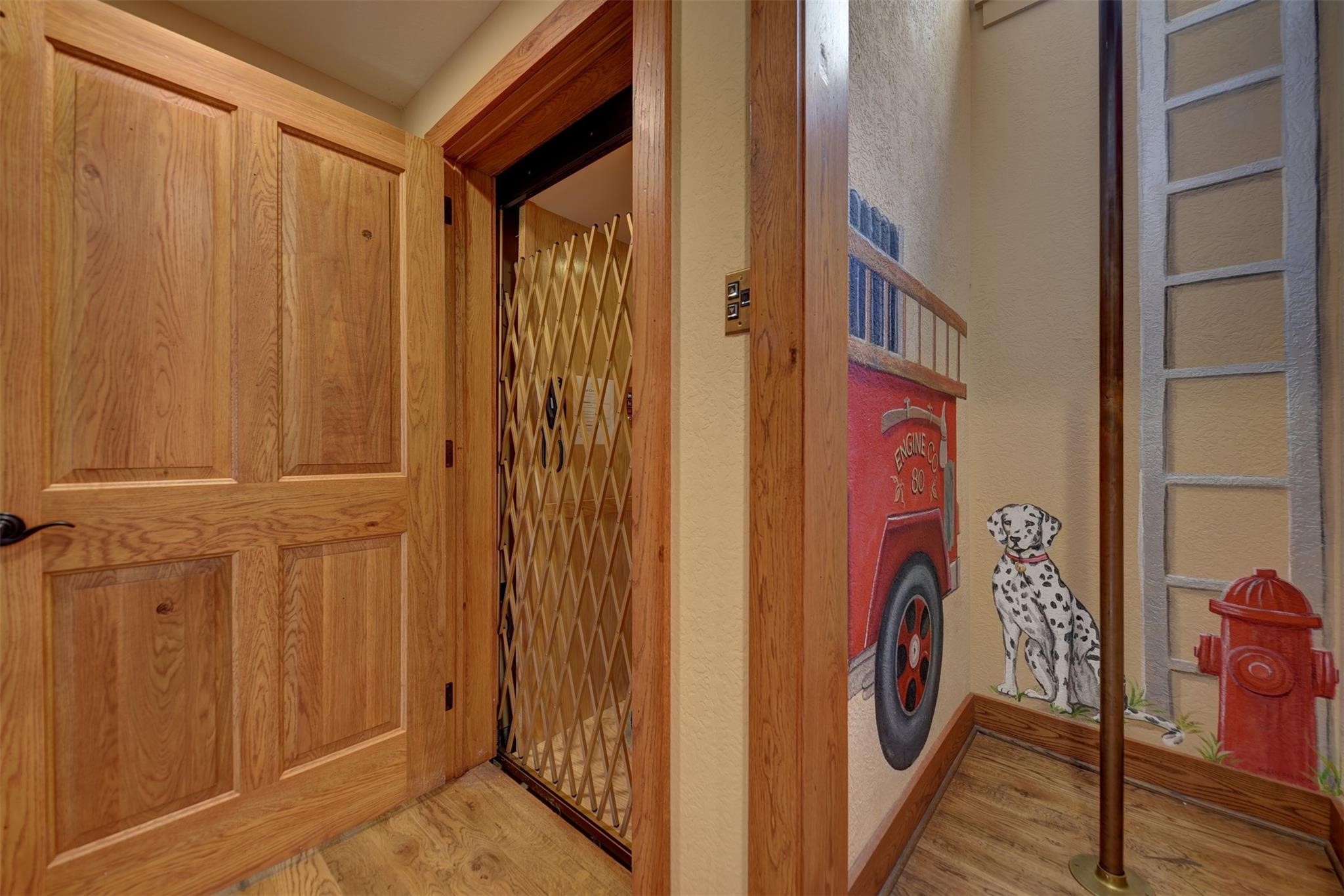 2316 Highway 159 E Property Photo 17