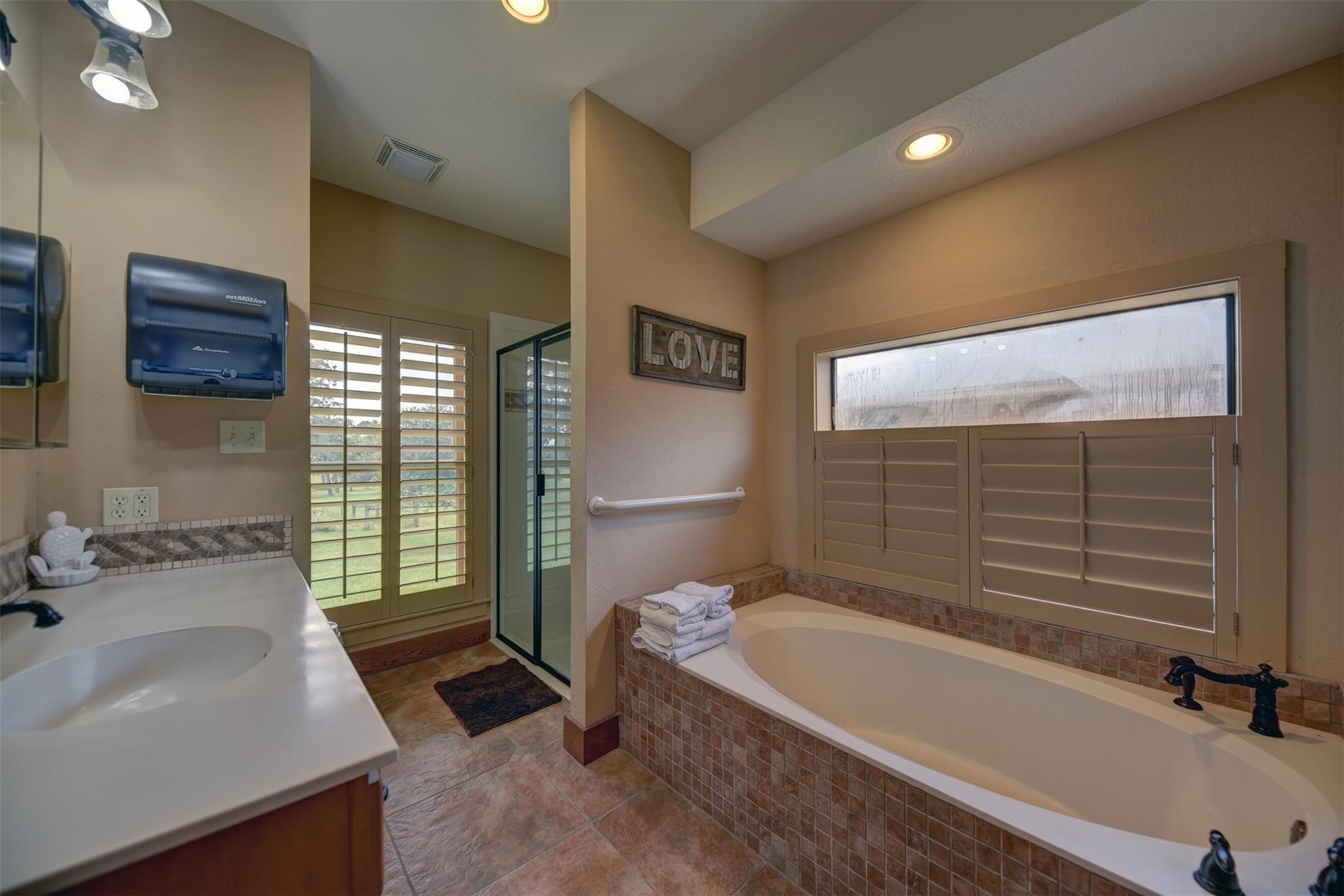 2316 Highway 159 E Property Photo 22