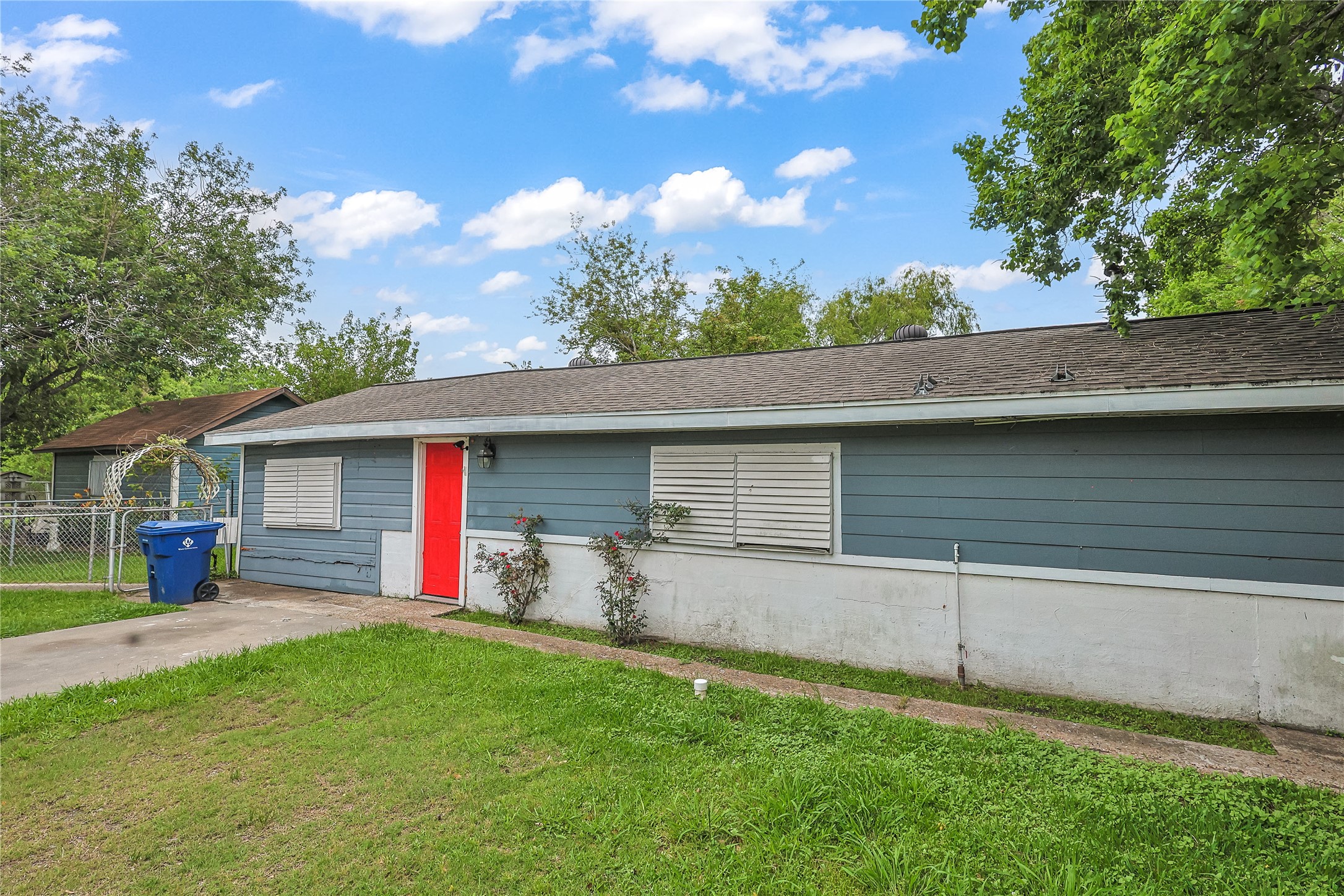 2802 2nd Avenue N Property Photo 3