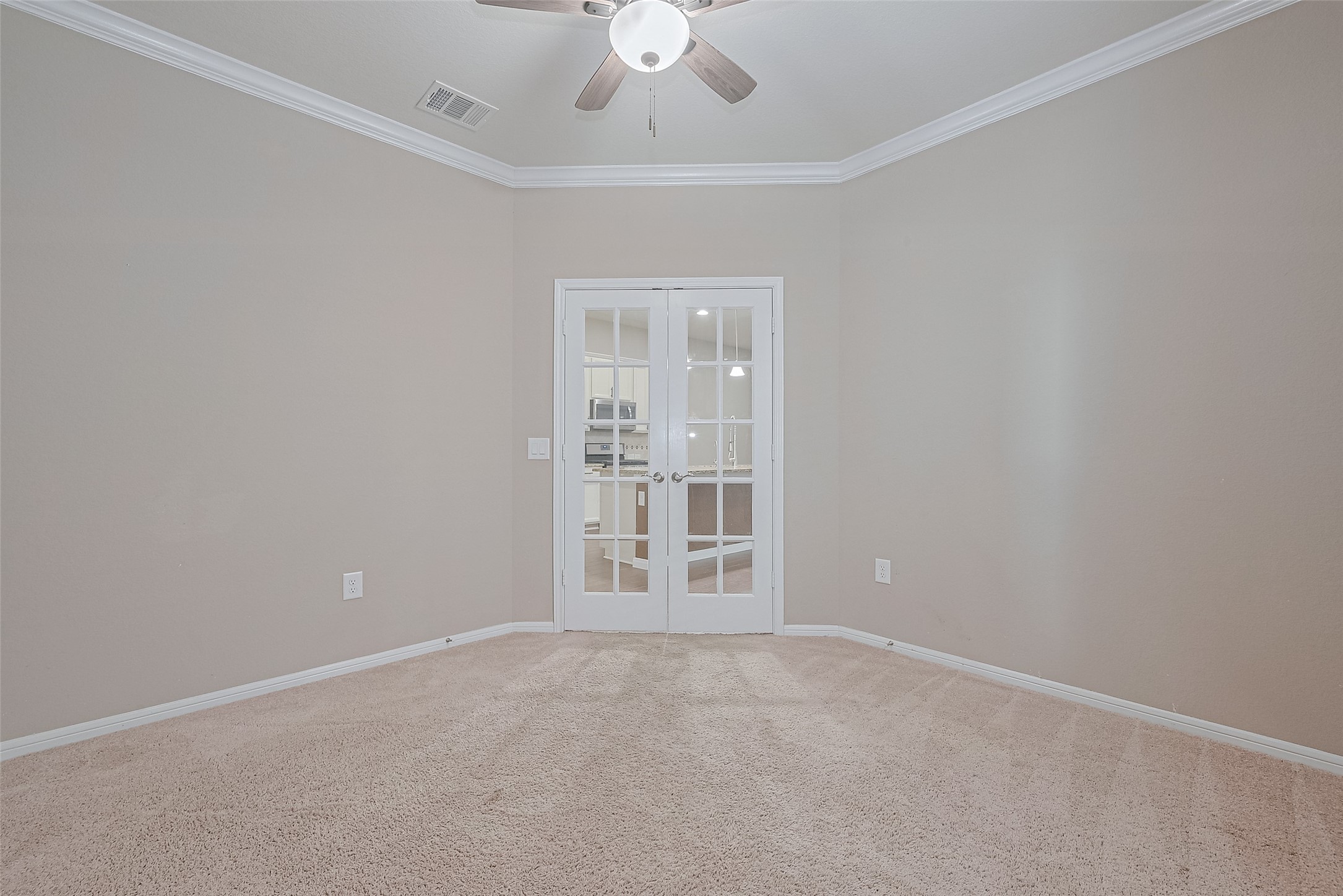 5327 Silver Ledge Drive Property Photo 9