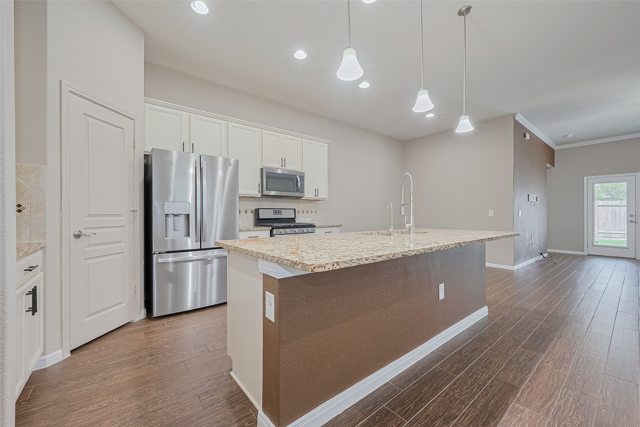 5327 Silver Ledge Drive Property Photo 14