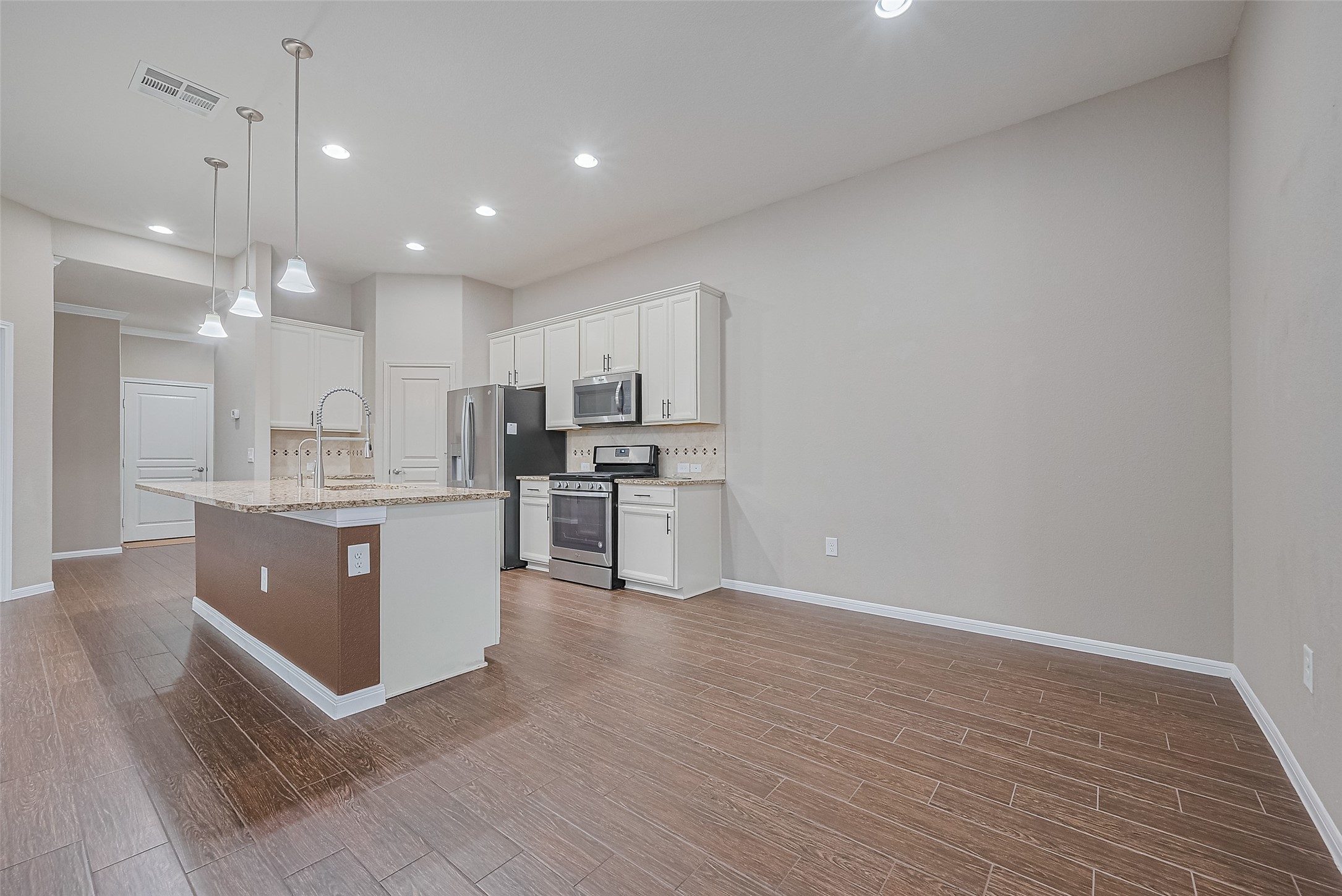 5327 Silver Ledge Drive Property Photo 15