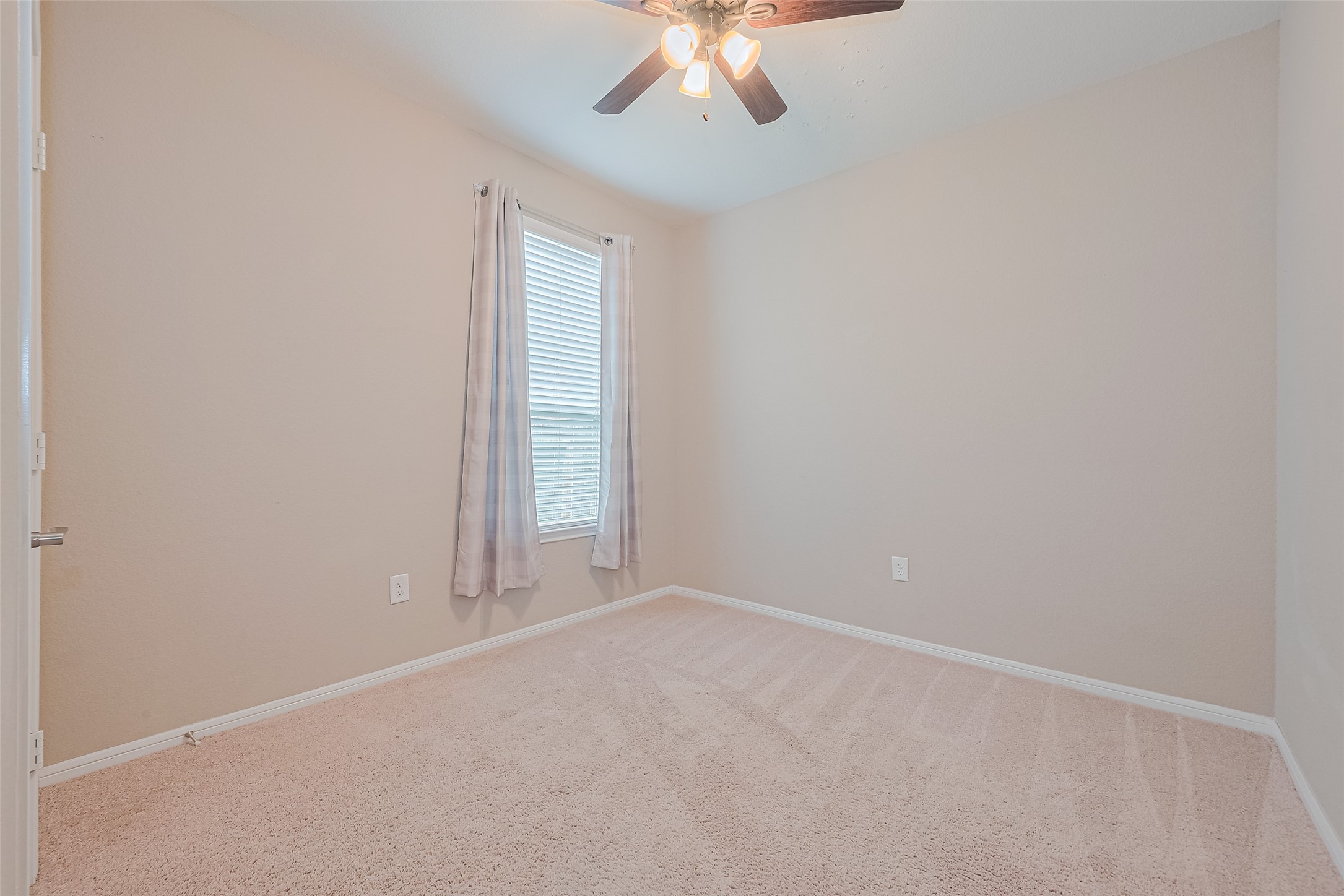 5327 Silver Ledge Drive Property Photo 32
