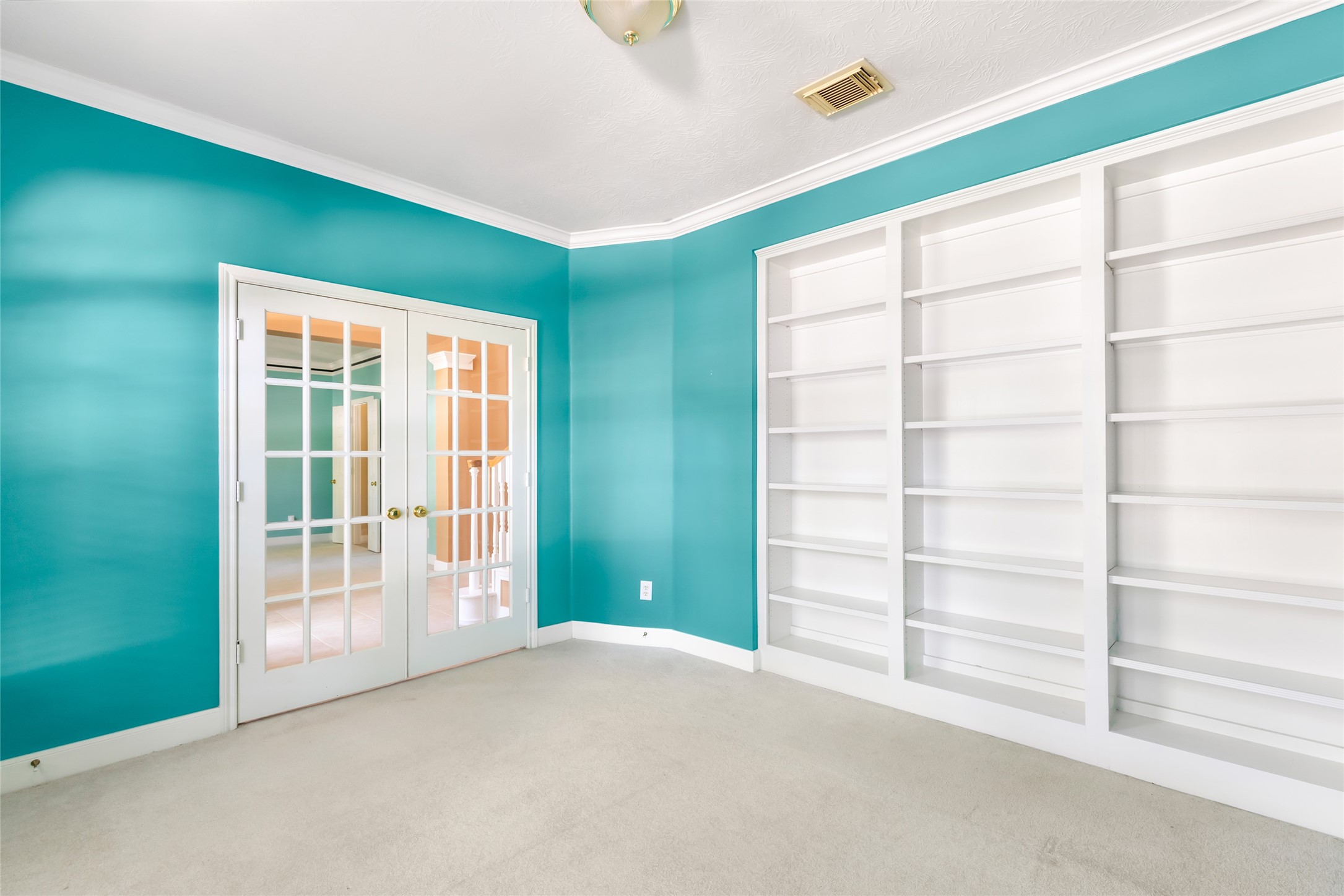 5426 Hickory Village Drive Property Photo 5