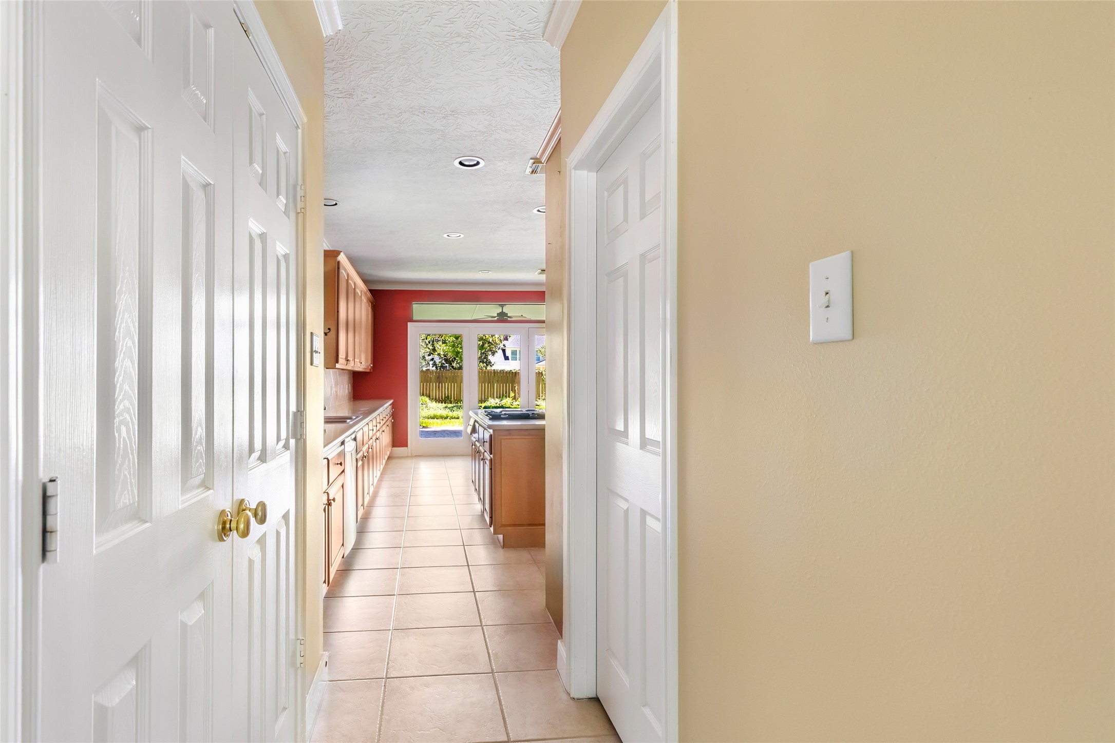 5426 Hickory Village Drive Property Photo 8