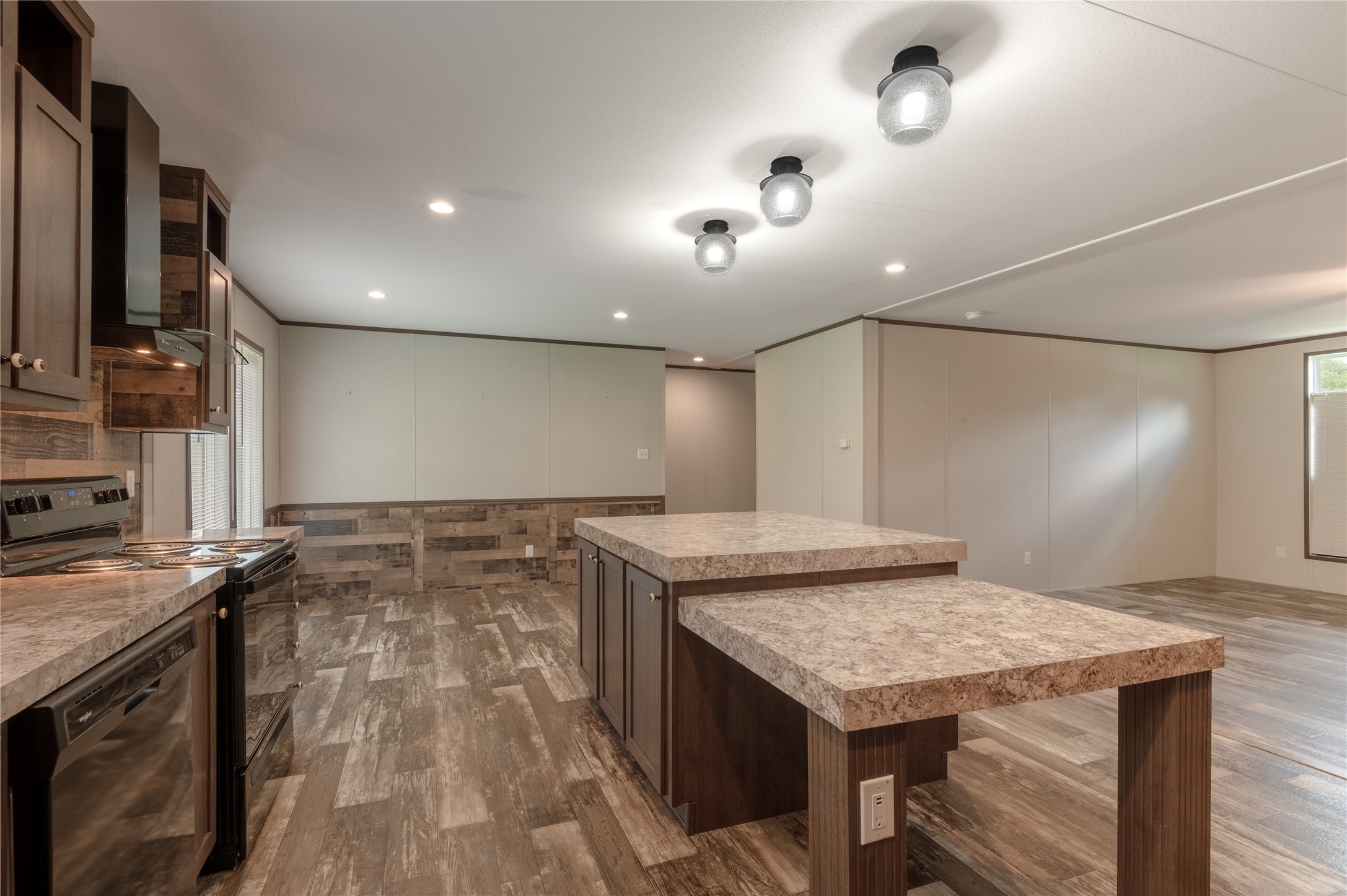 3011 Simmons Street Property Photo 10