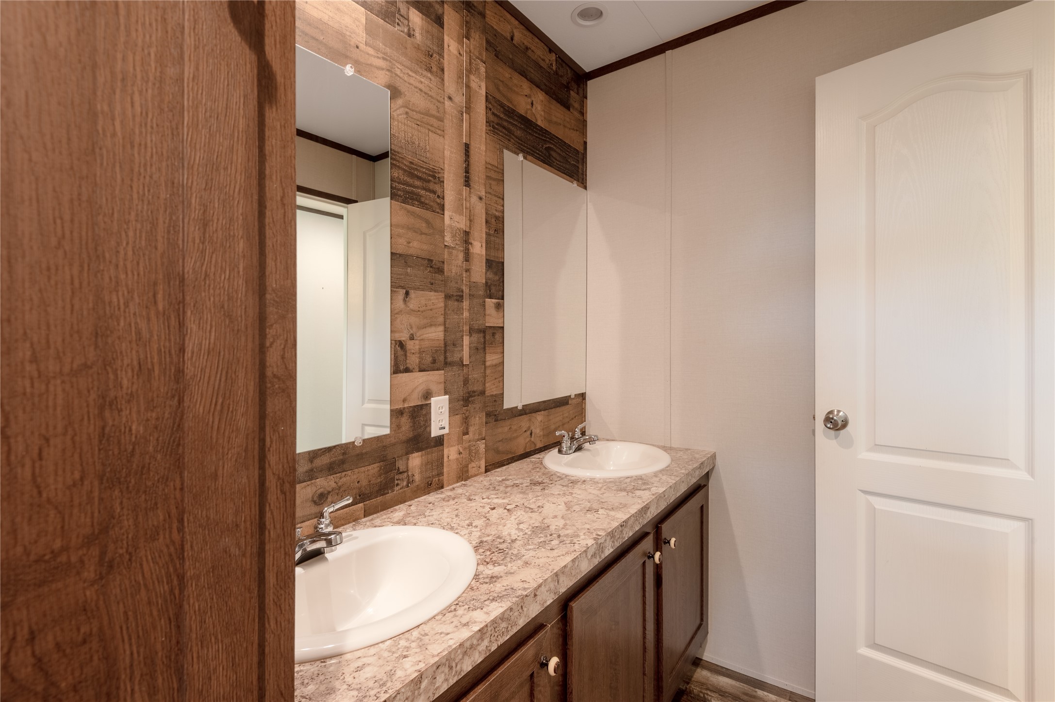 3011 Simmons Street Property Photo 23