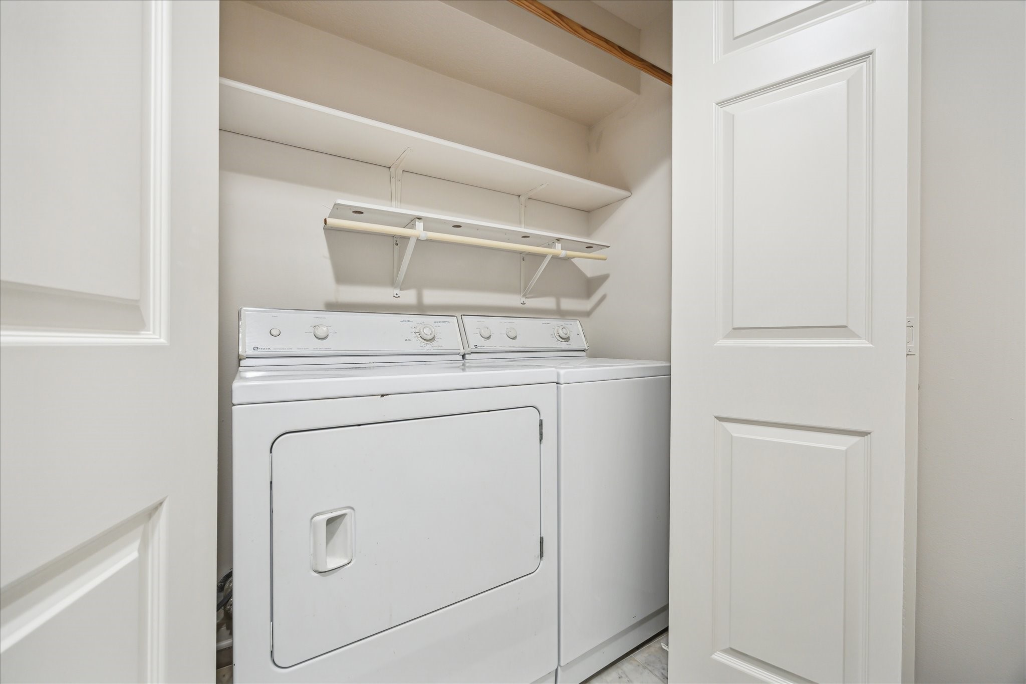 902 S Shepherd Drive Property Photo 18