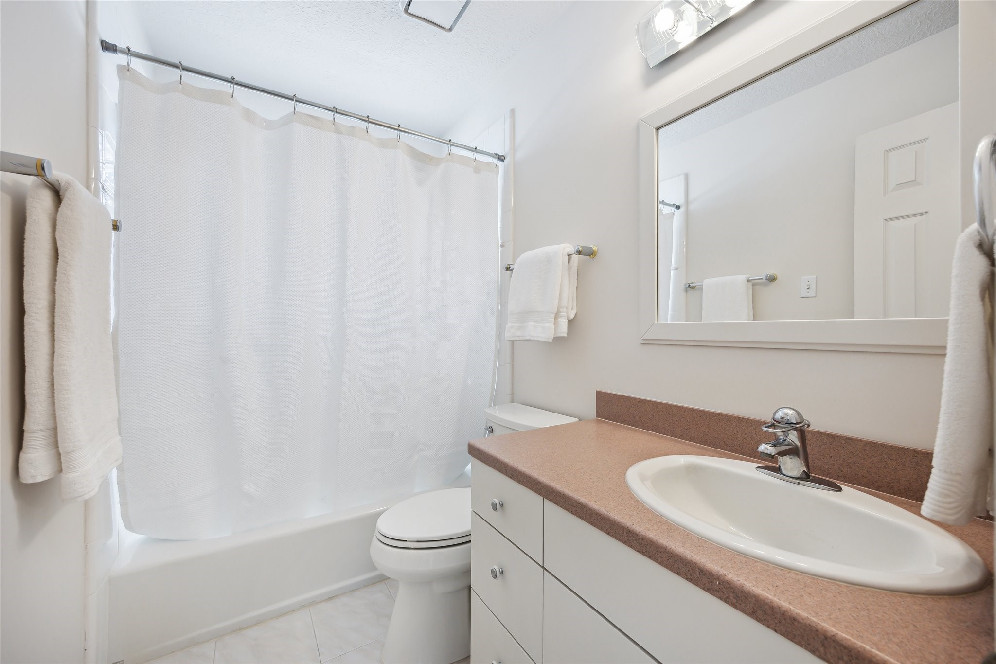 902 S Shepherd Drive Property Photo 22