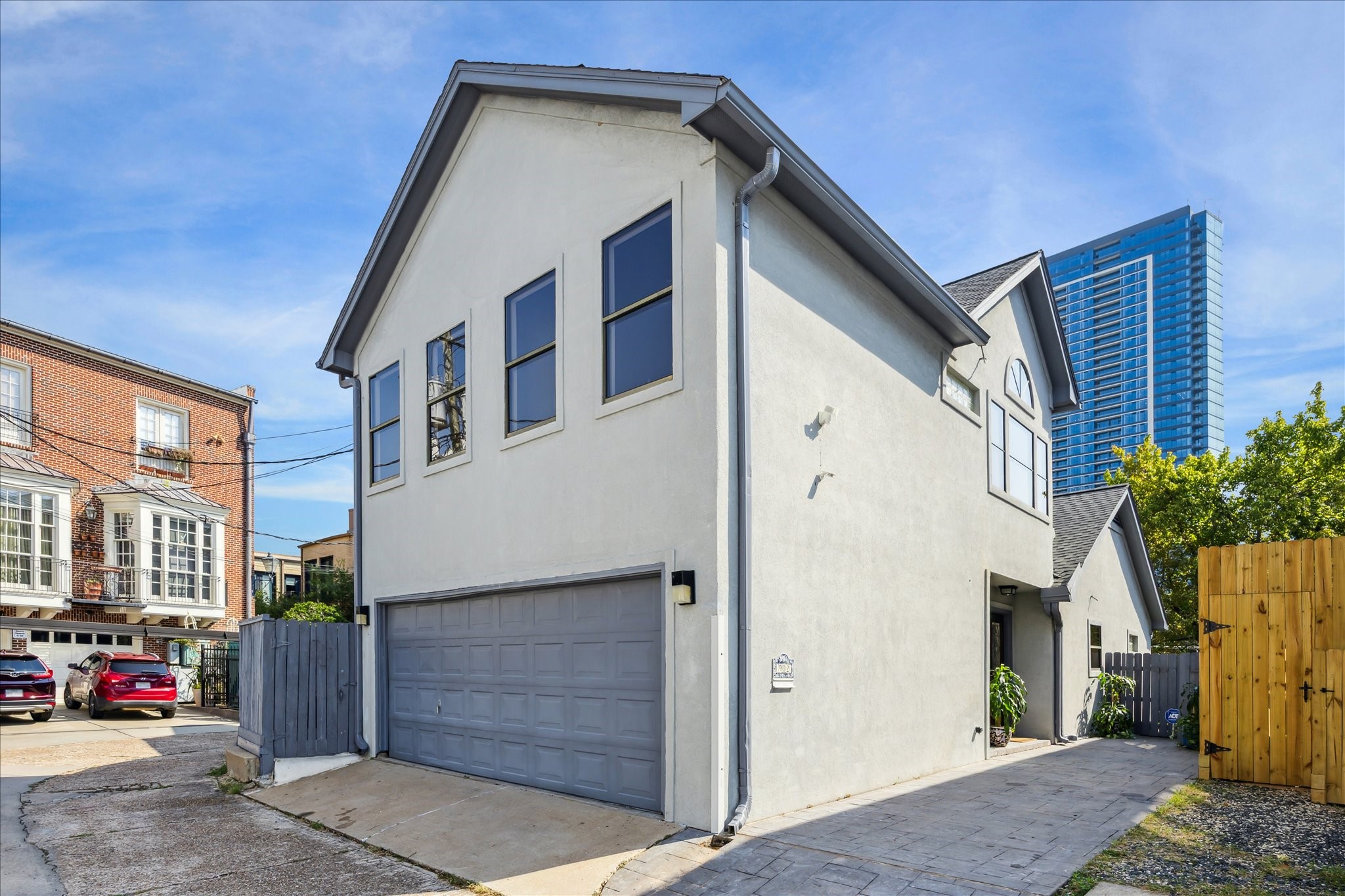 902 S Shepherd Drive Property Photo 32