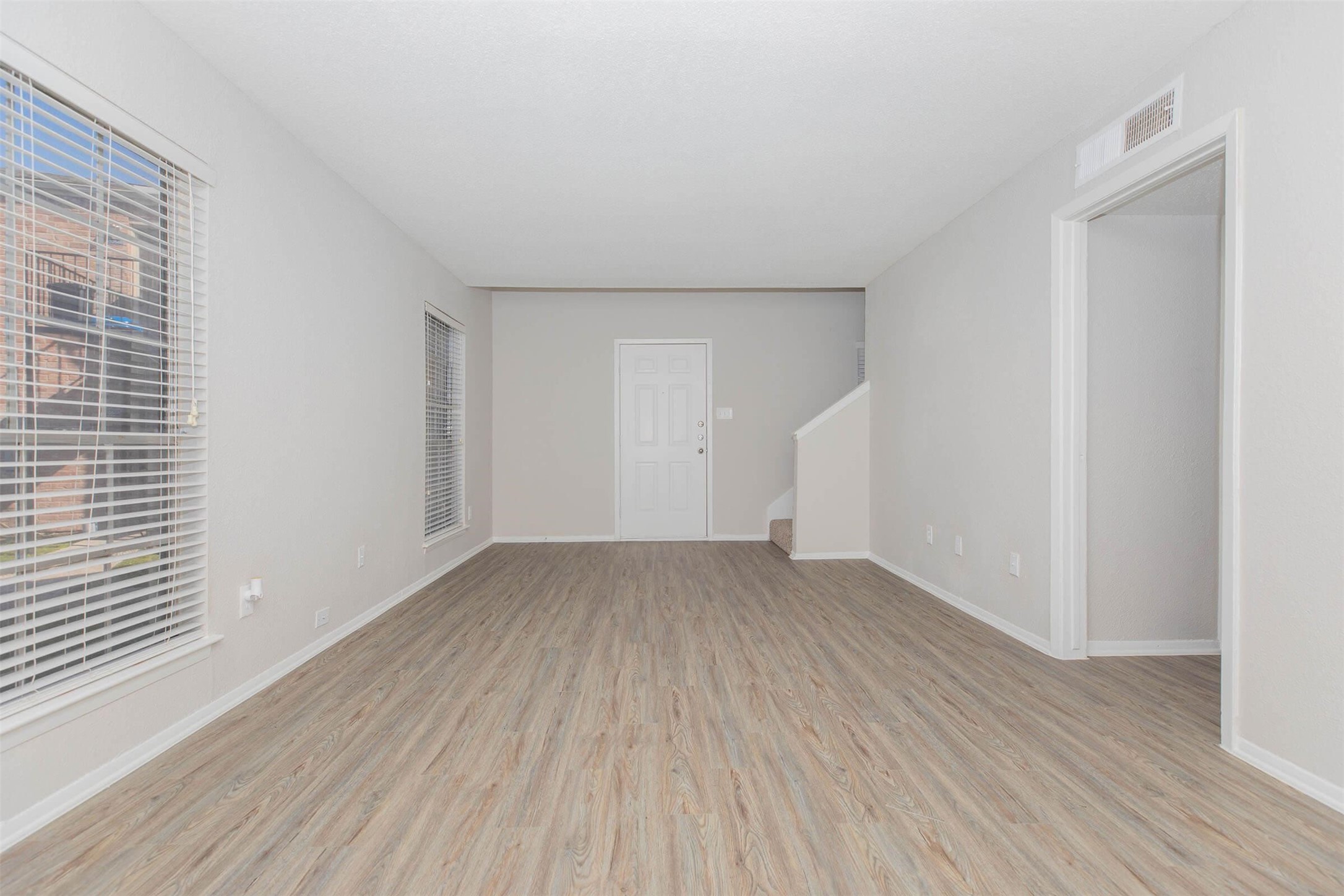 3125 Crestdale Drive 1161 Property Photo 4