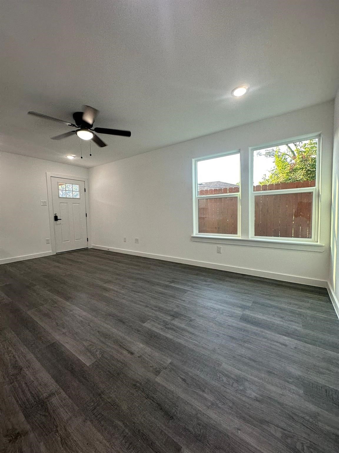 7611 Shotwell A B Property Photo 3