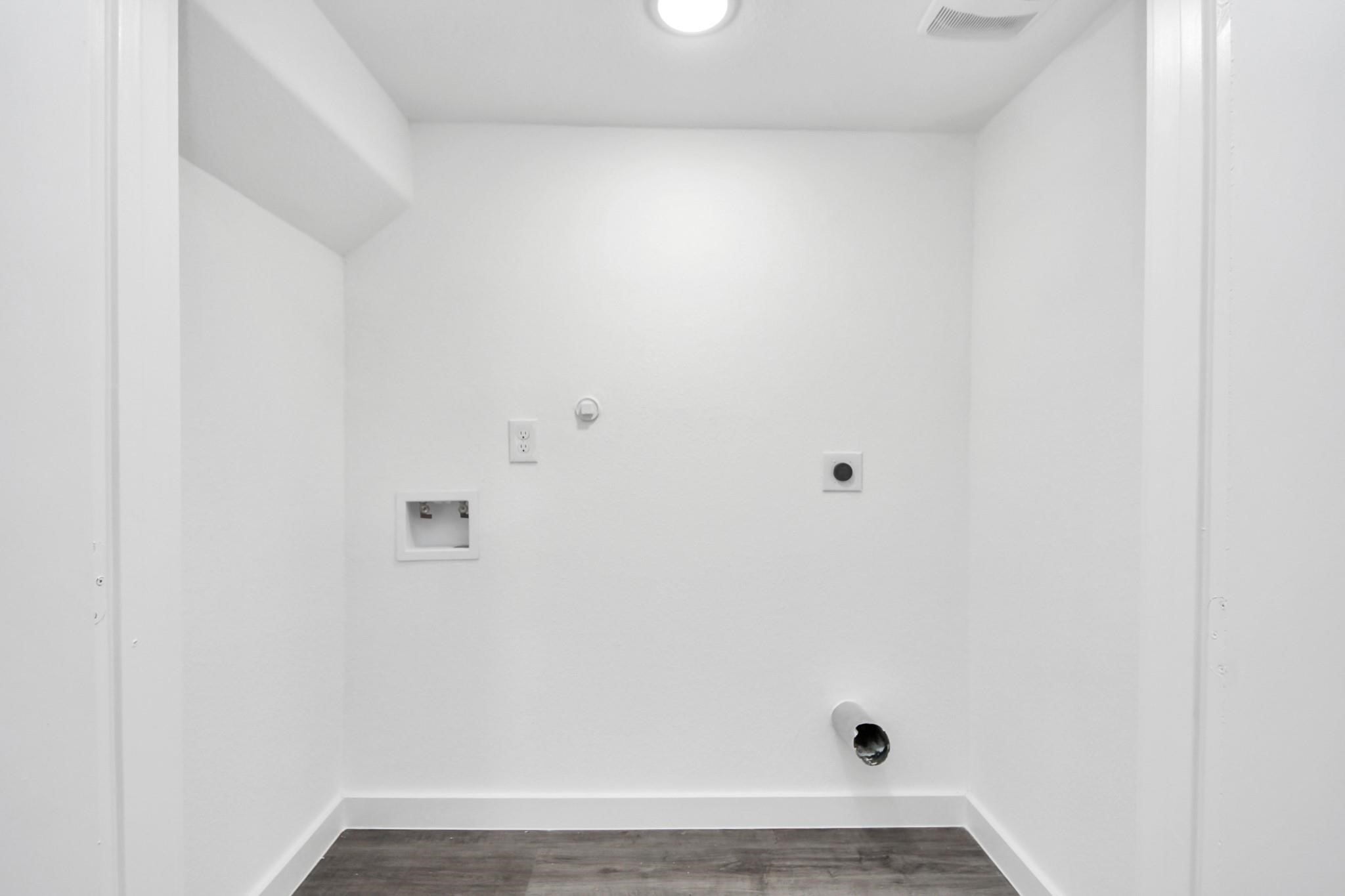 7611 Shotwell A B Property Photo 5