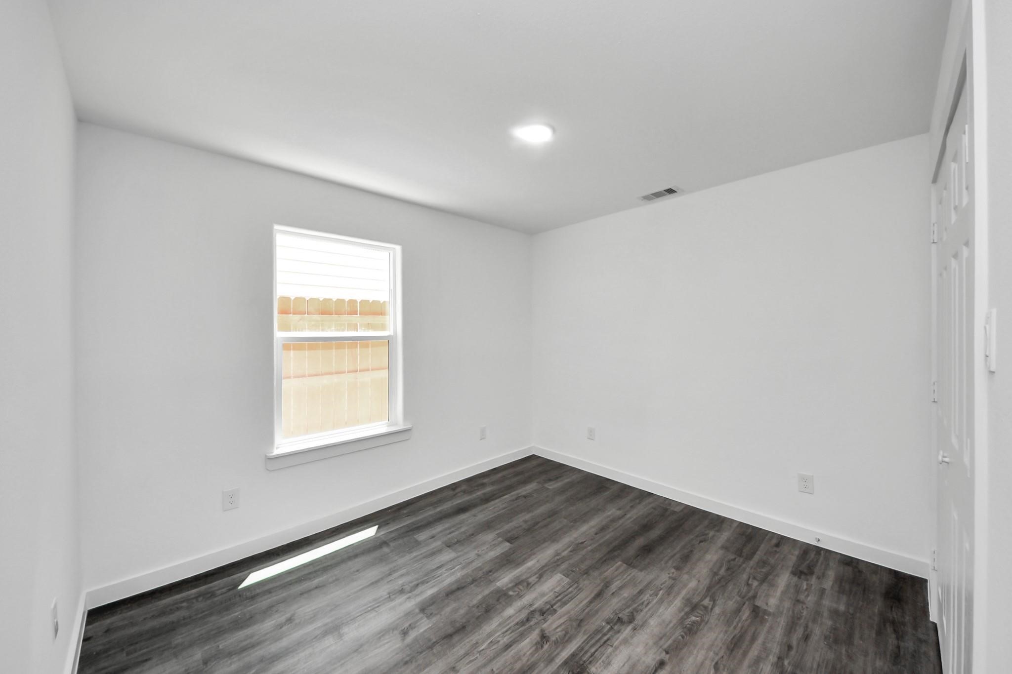 7611 Shotwell A B Property Photo 6