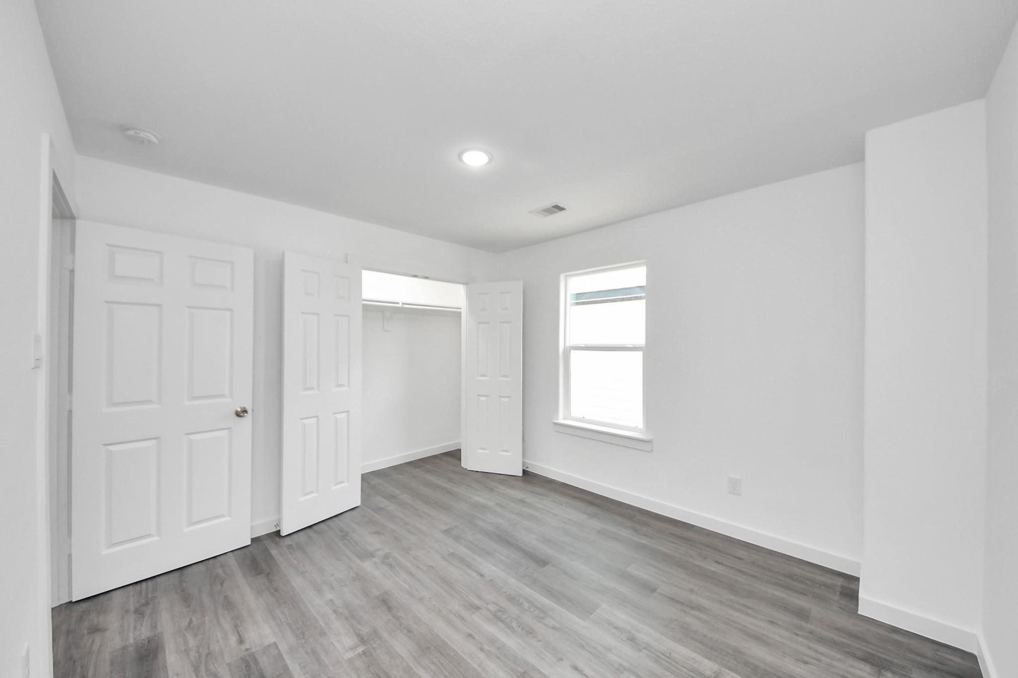 7611 Shotwell A B Property Photo 12