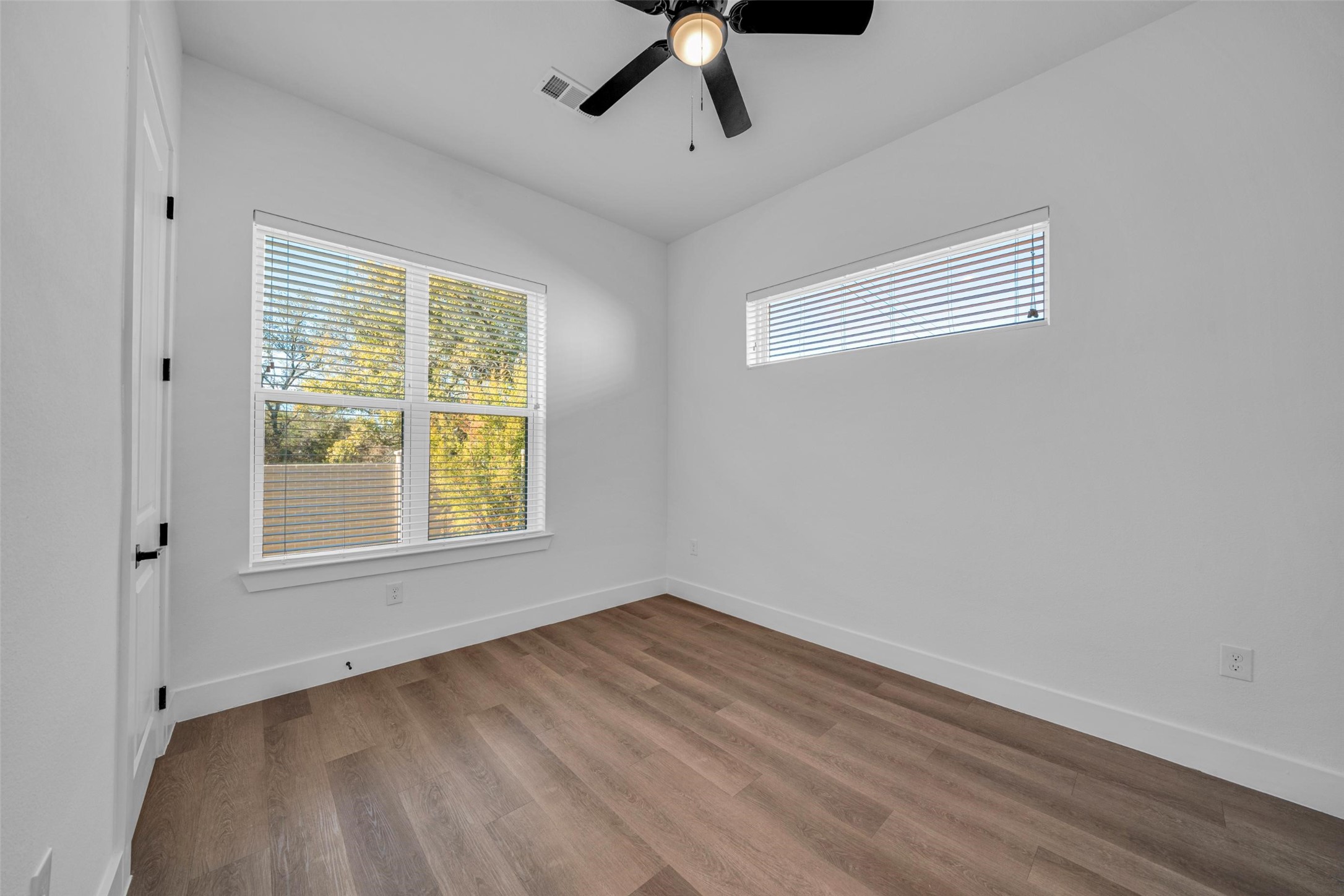 1601-523 Mustang Drive Property Photo 16