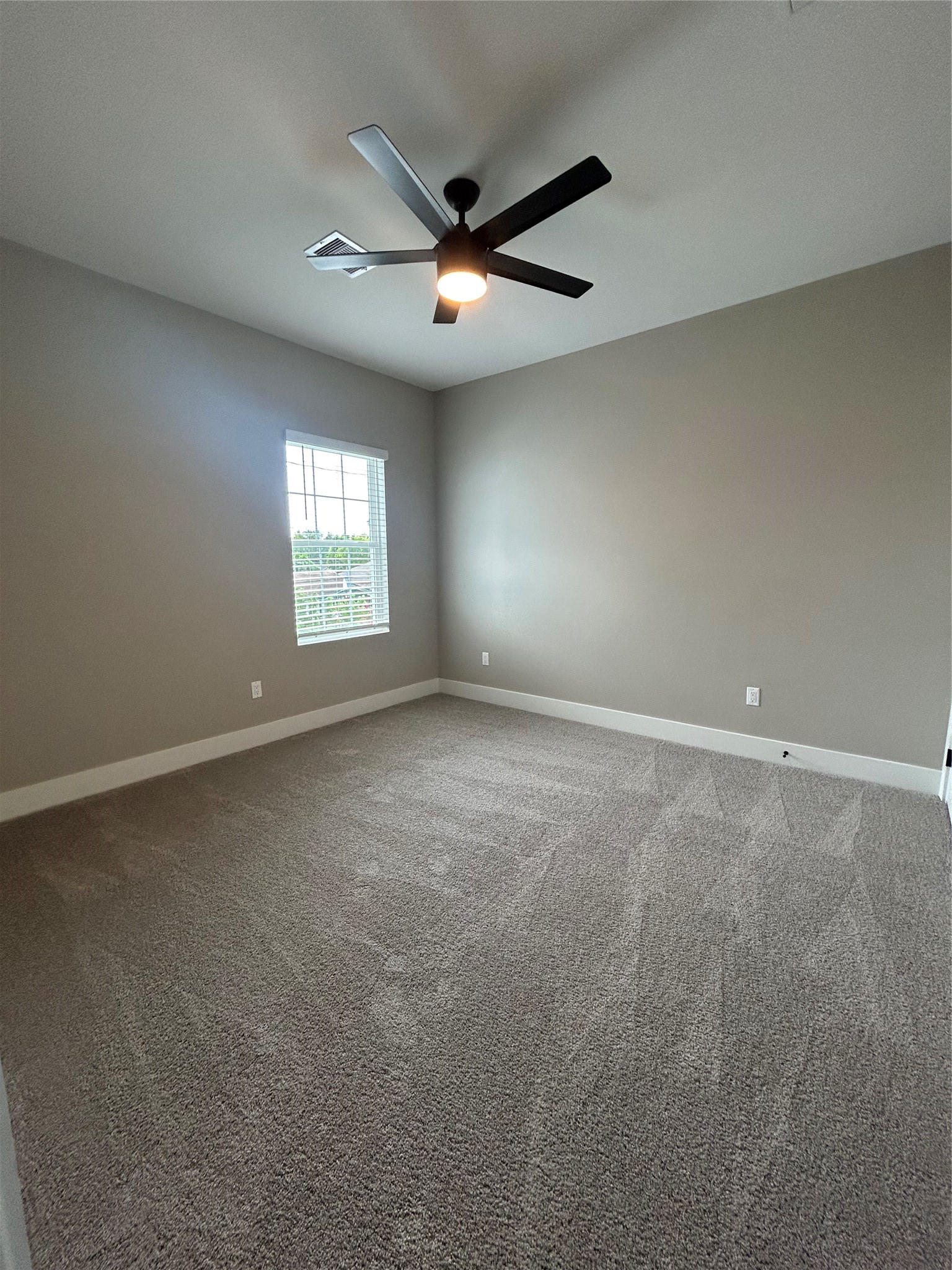6733 Utah Street Property Photo 5