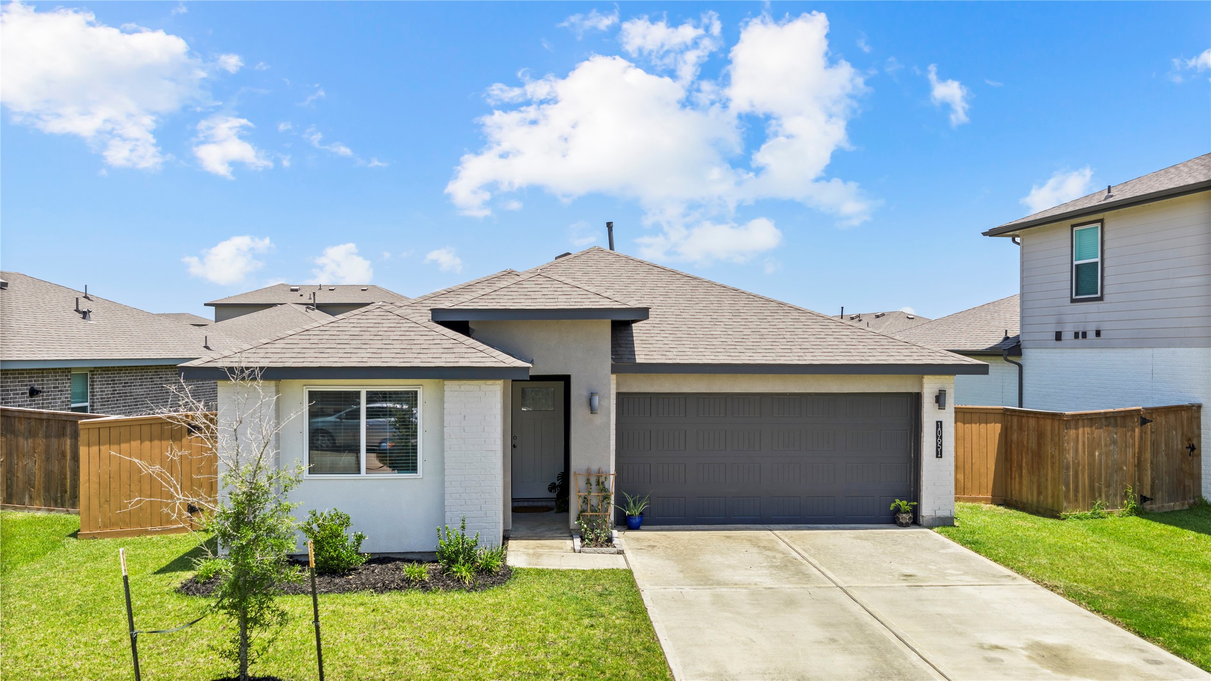 10651 Cascade Creek Drive Property Photo 1