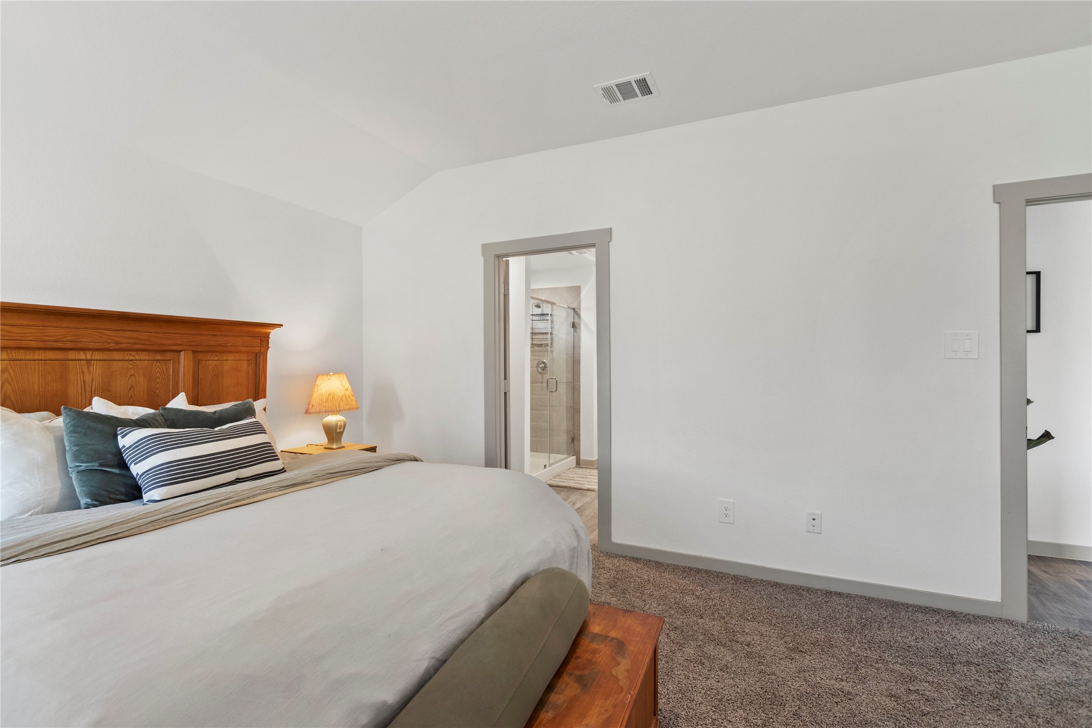 10651 Cascade Creek Drive Property Photo 10