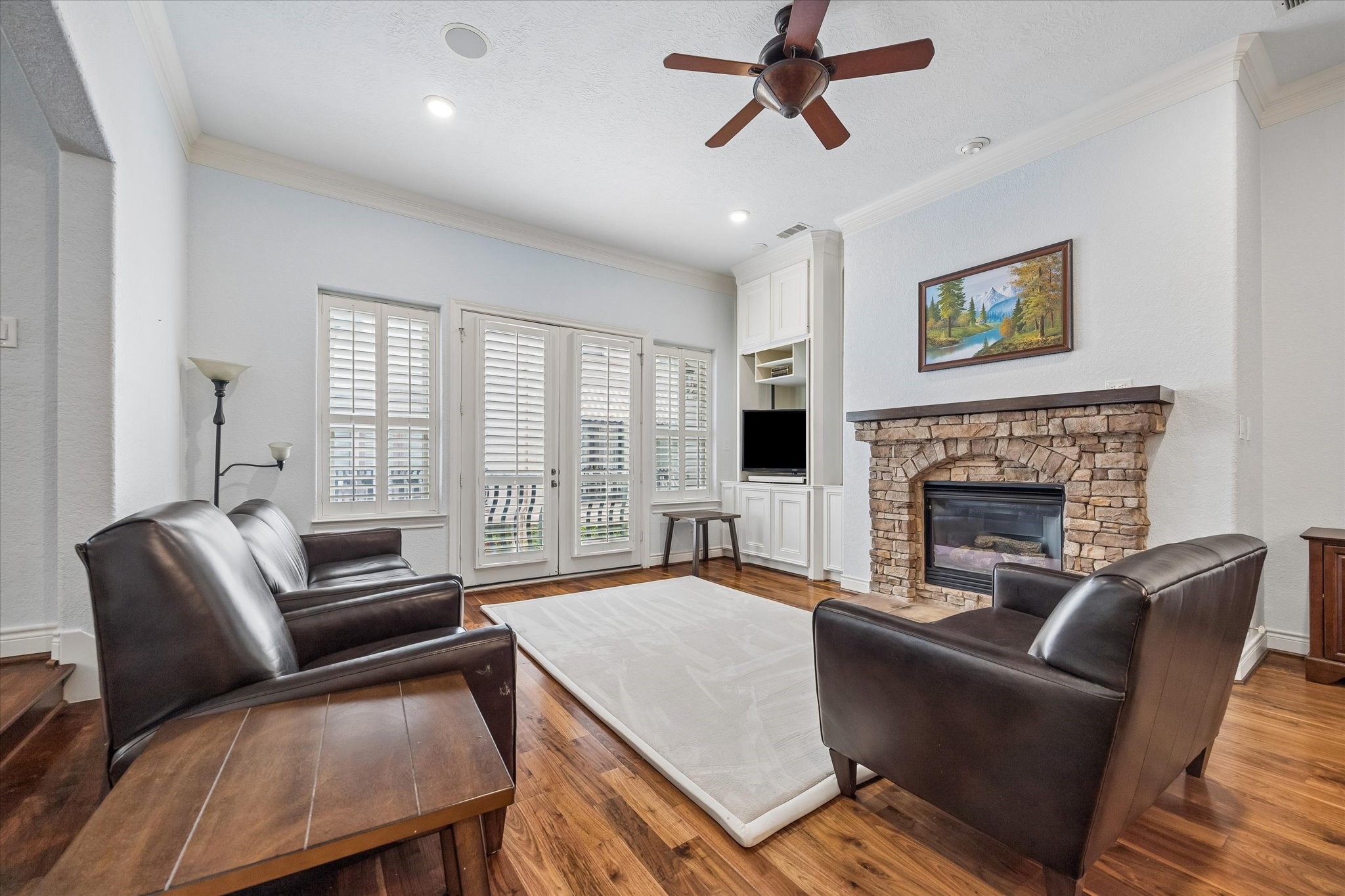 2128 Harold Street A Property Photo 4