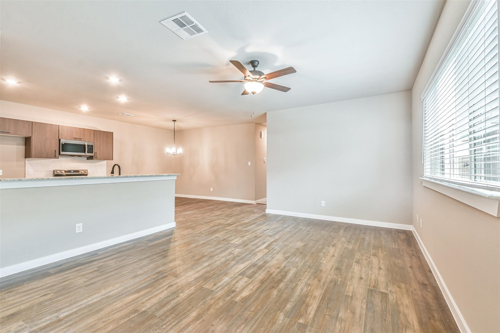 9860 Grosbeak Lane Property Photo 4