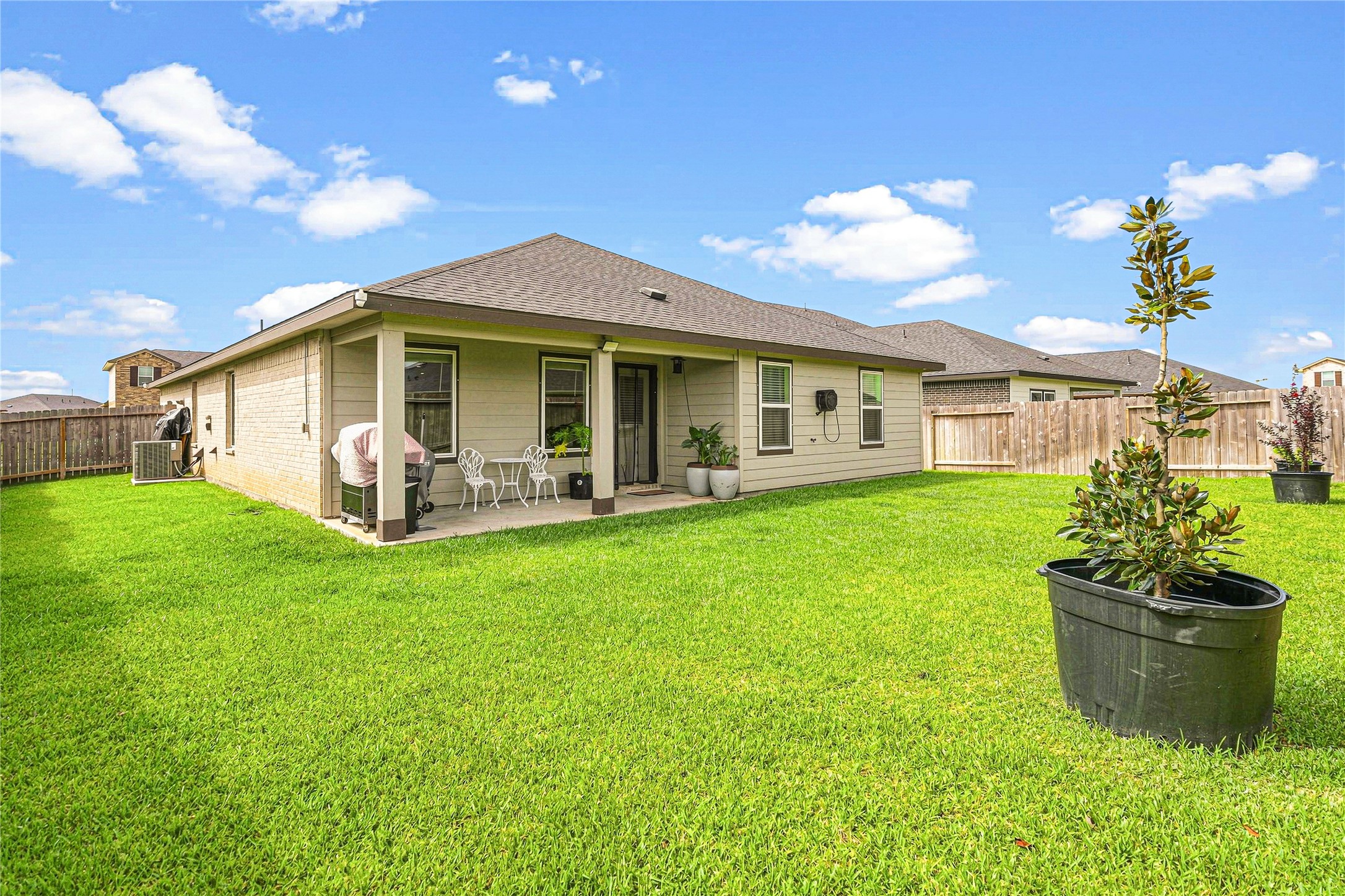 1319 Sea Breeze Way Property Photo 21