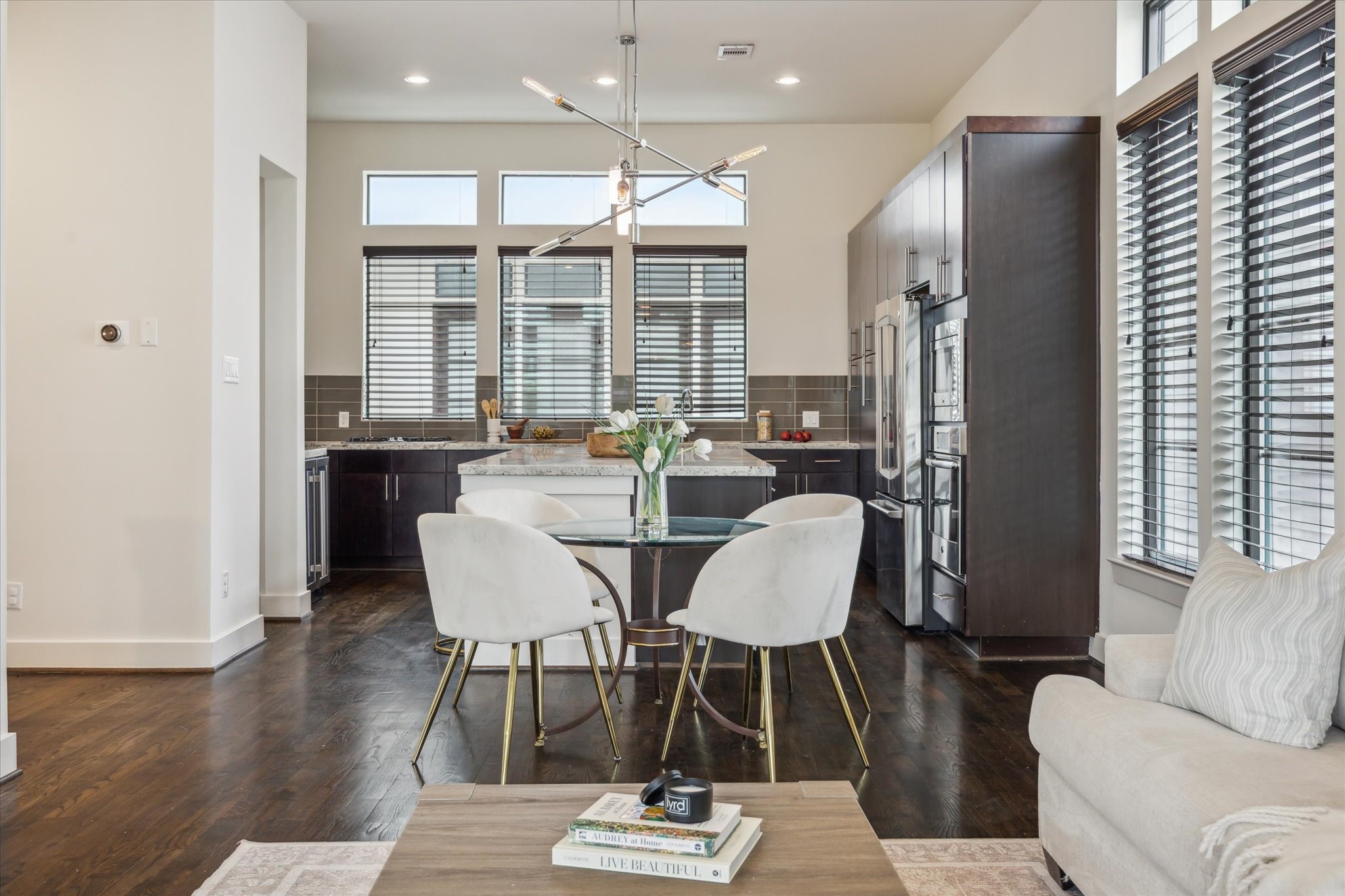 1618 Ovid Street Property Photo 10