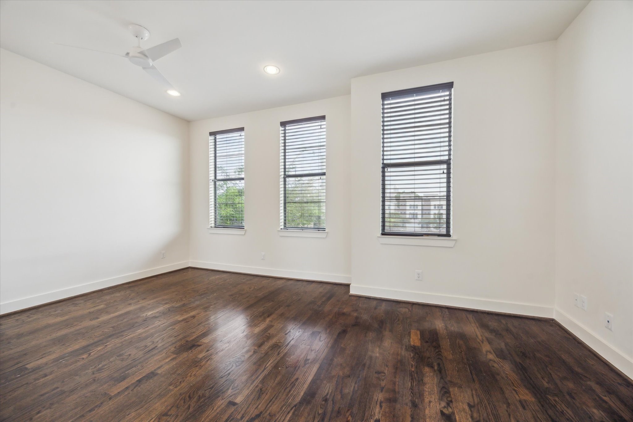 1618 Ovid Street Property Photo 16