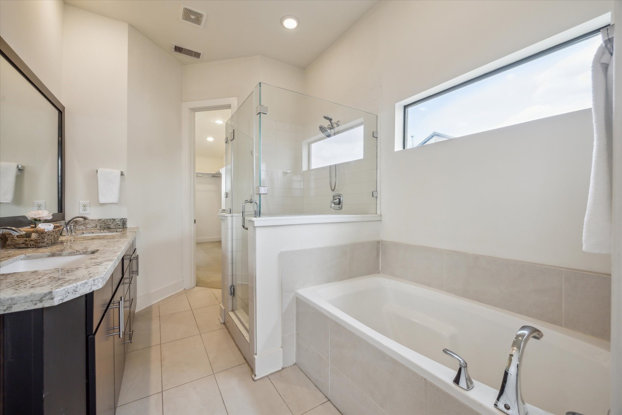 1618 Ovid Street Property Photo 17