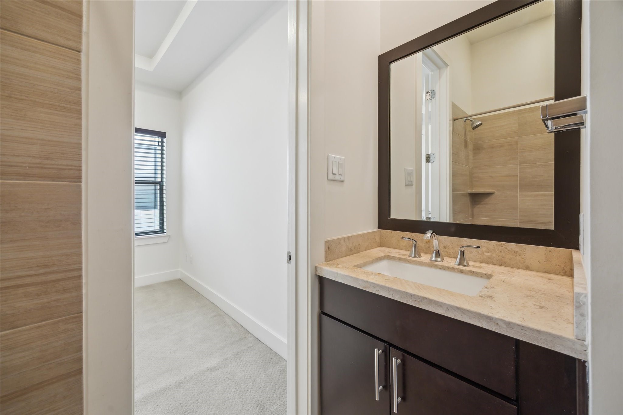 1618 Ovid Street Property Photo 24