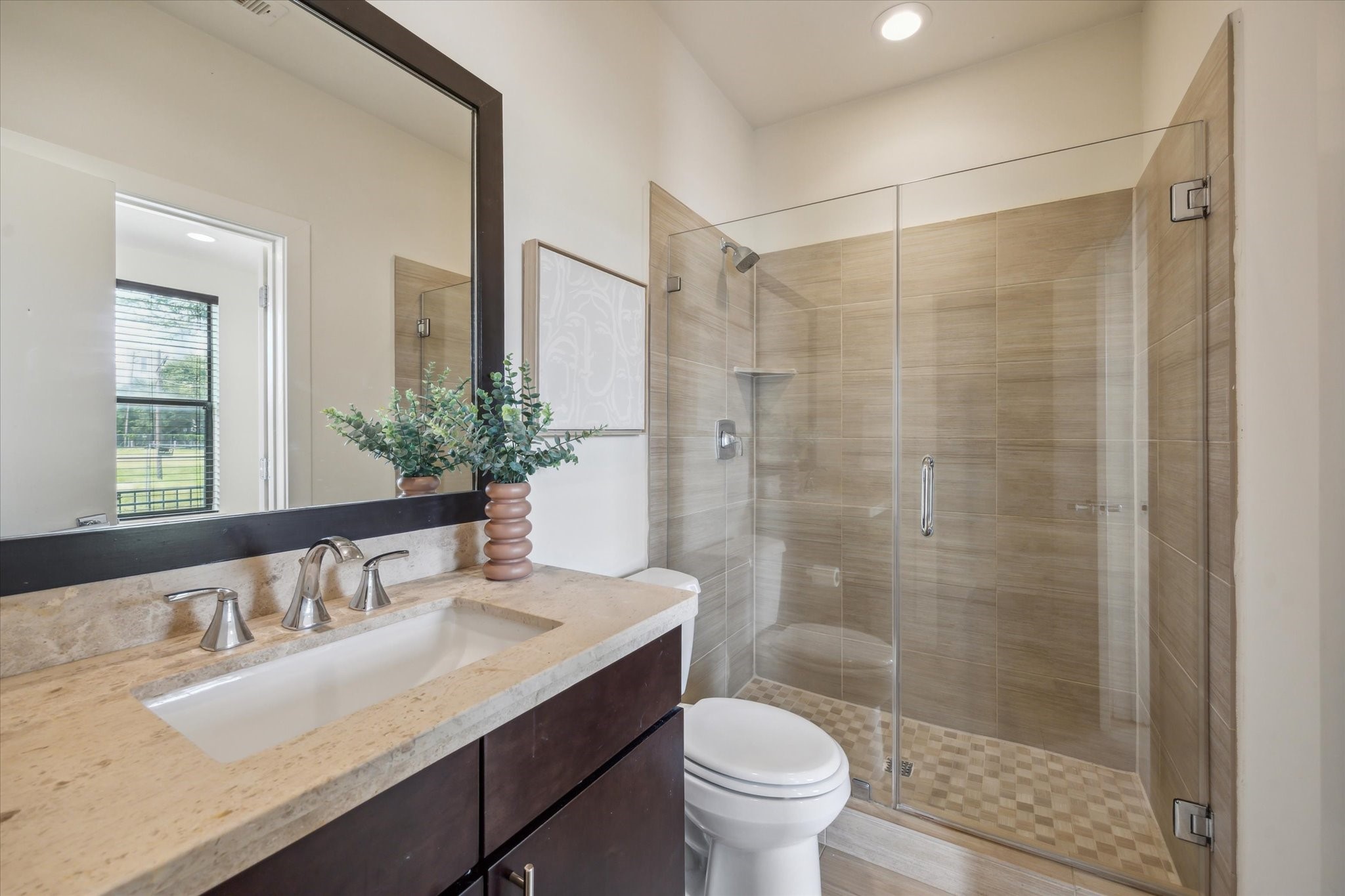 1618 Ovid Street Property Photo 25