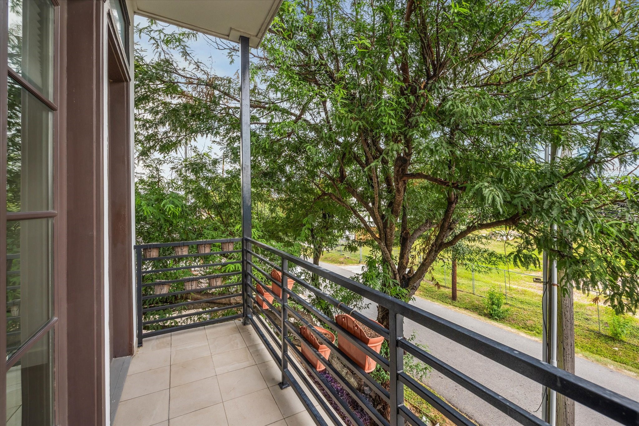 1618 Ovid Street Property Photo 27