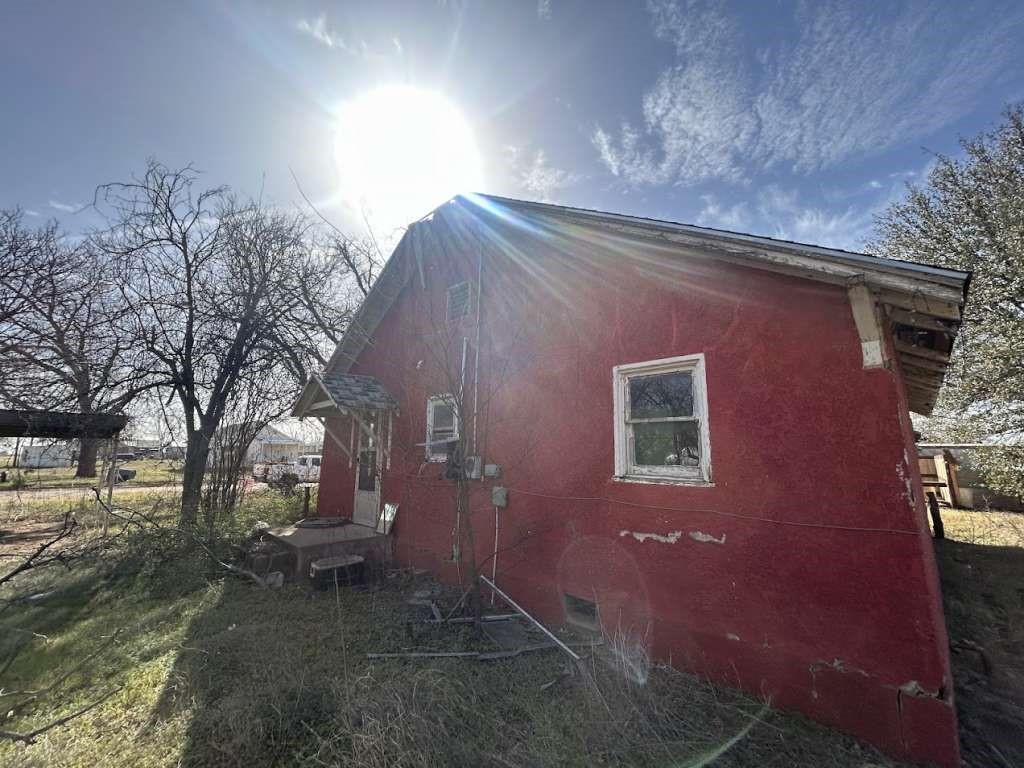 600 Central Avenue Property Photo 2