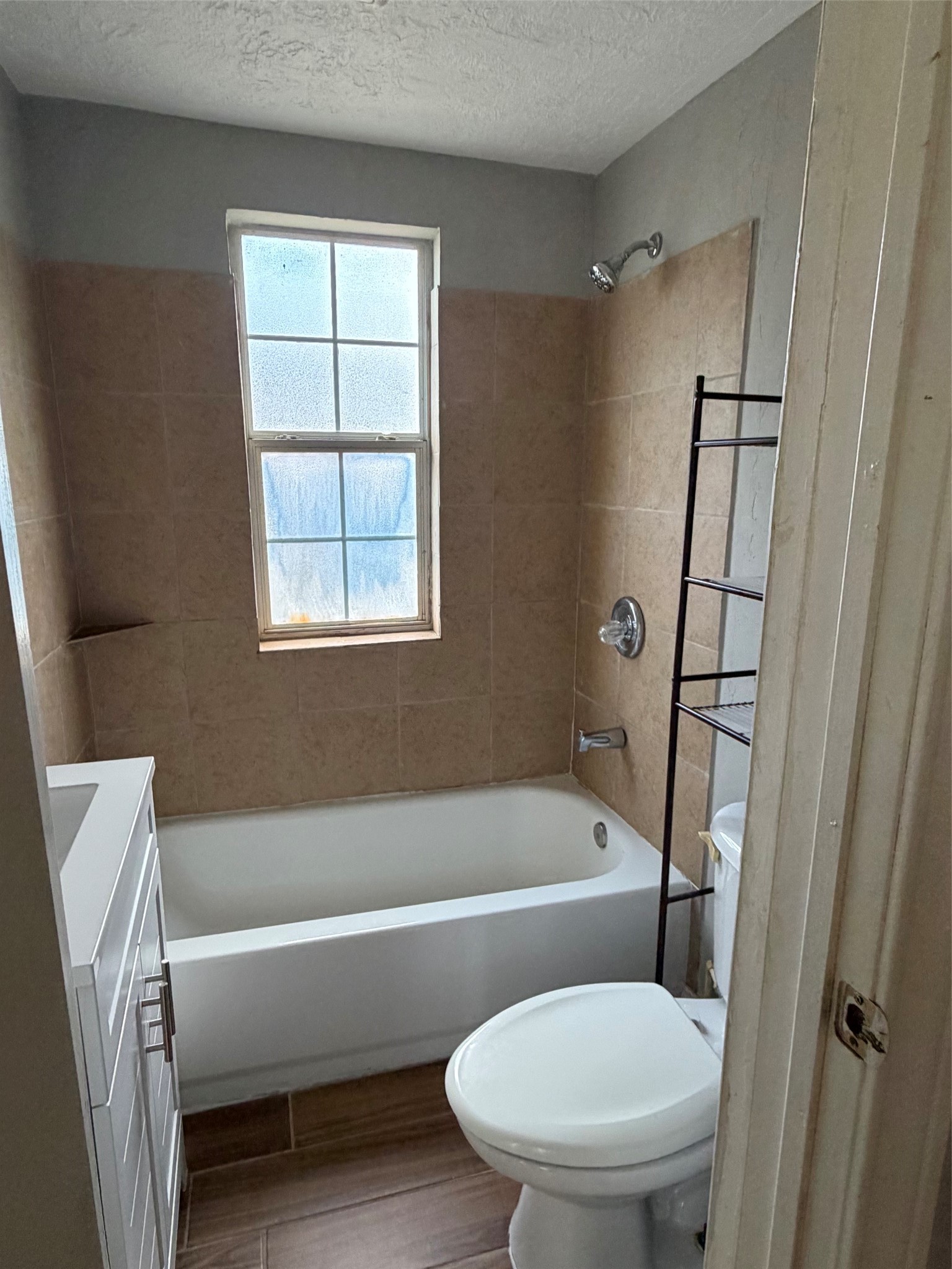 818 N Commerce Street Property Photo 9