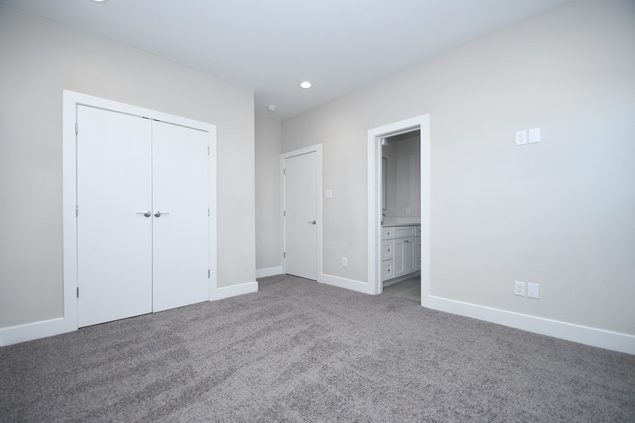 5904 Gardendale Drive B Property Photo 26