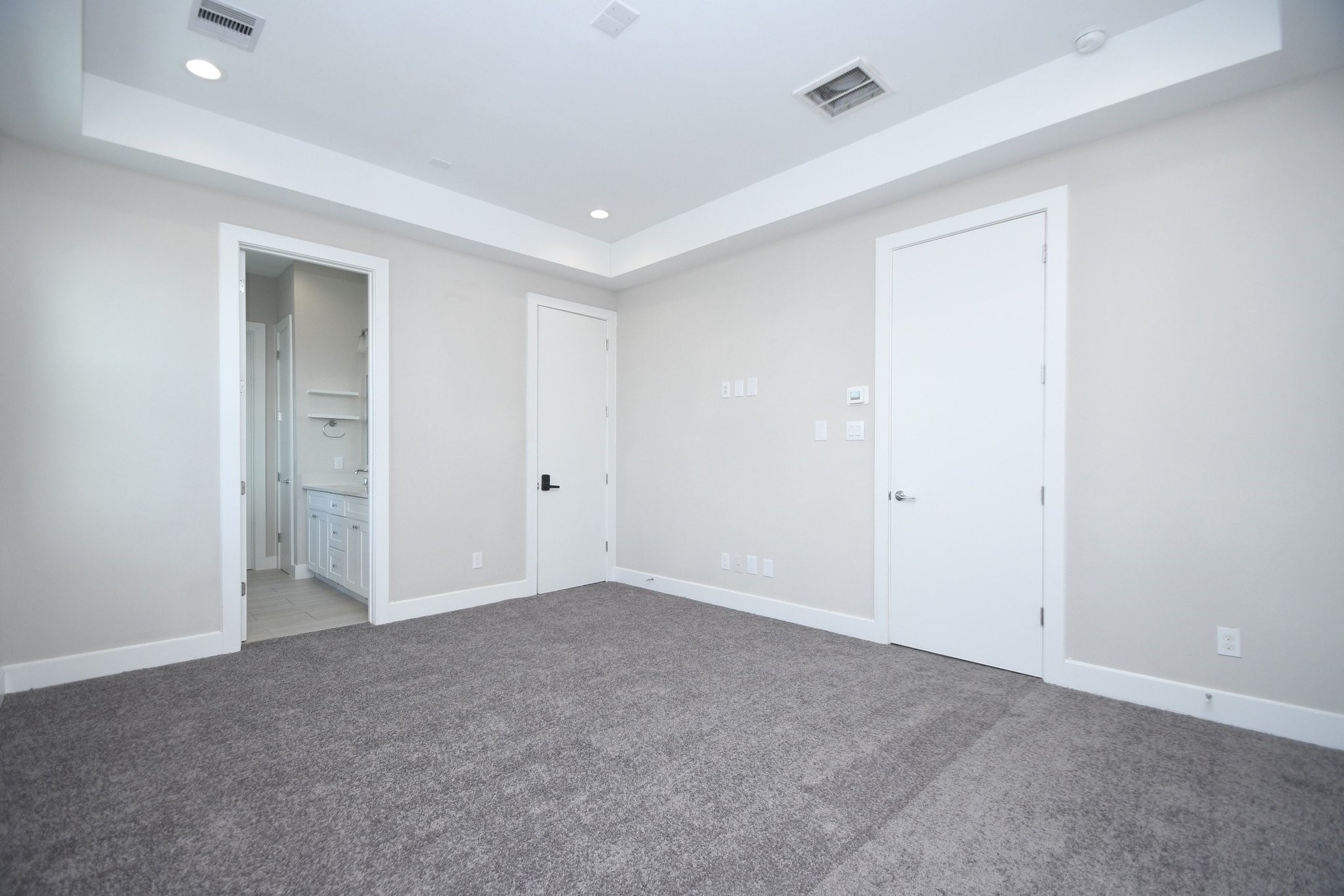 5904 Gardendale Drive B Property Photo 33