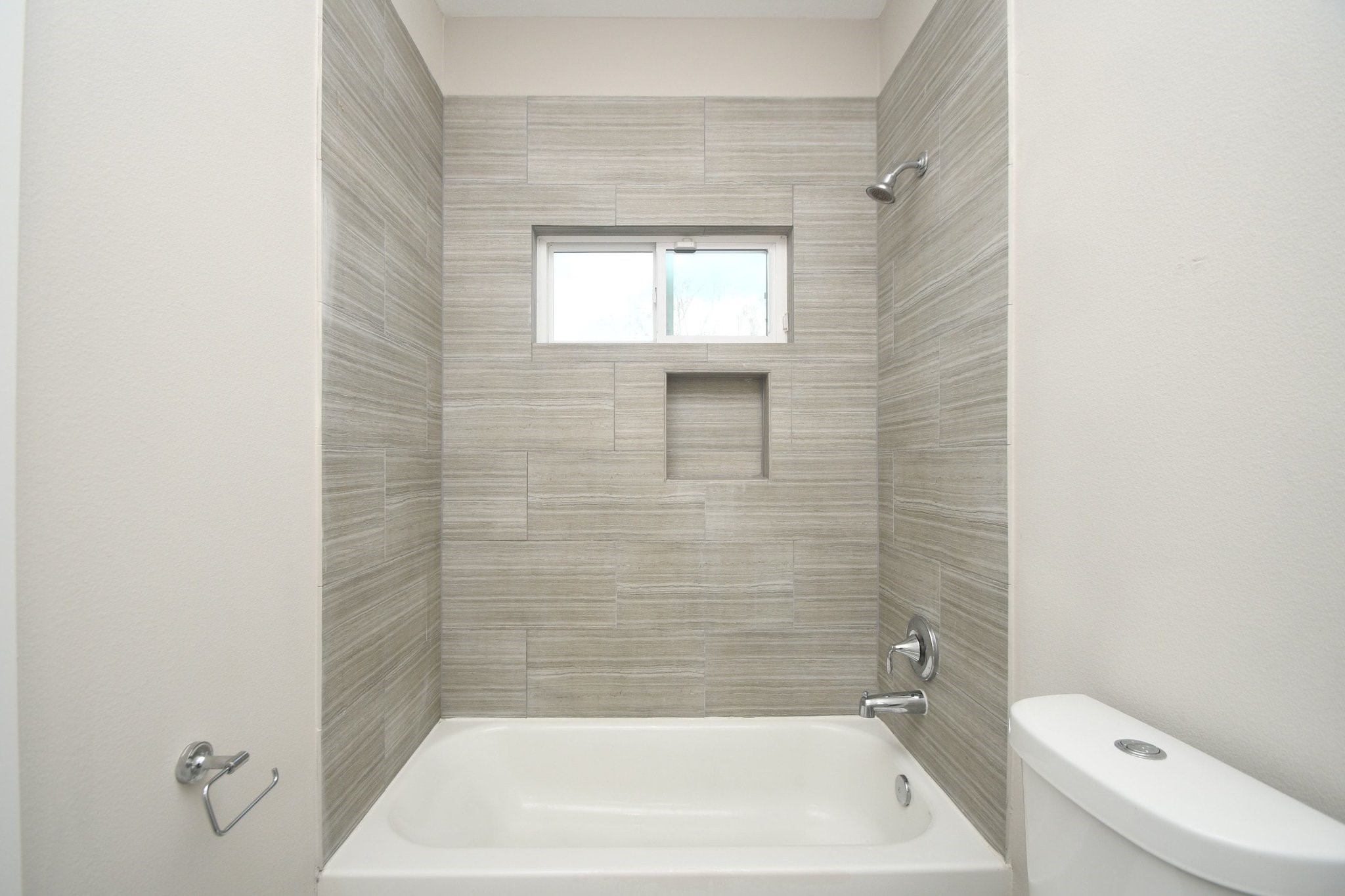 5904 Gardendale Drive B Property Photo 38