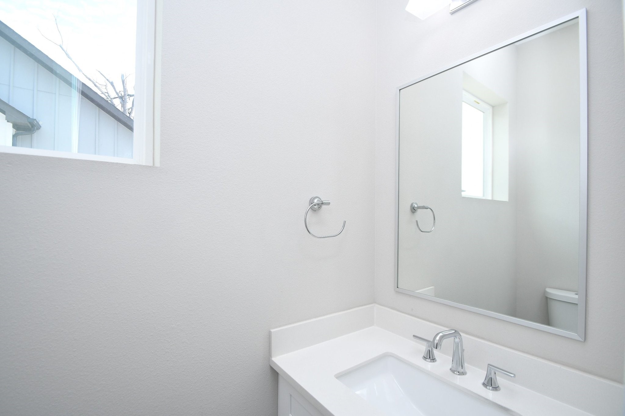 5904 Gardendale Drive B Property Photo 40