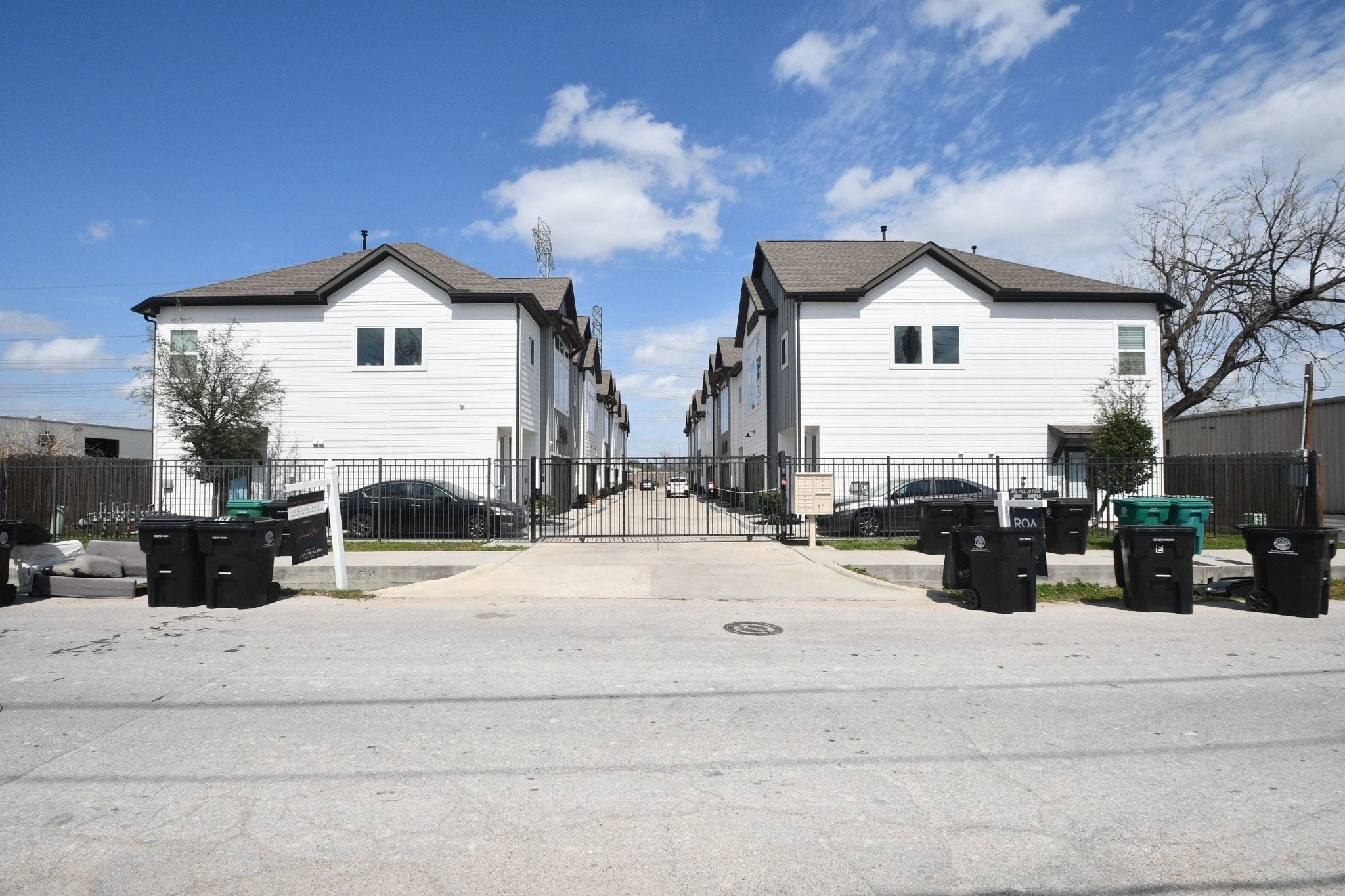 5904 Gardendale Drive B Property Photo 45