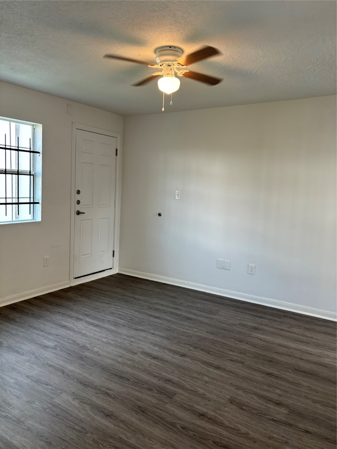 4714 Ward Street 10 Property Photo 5