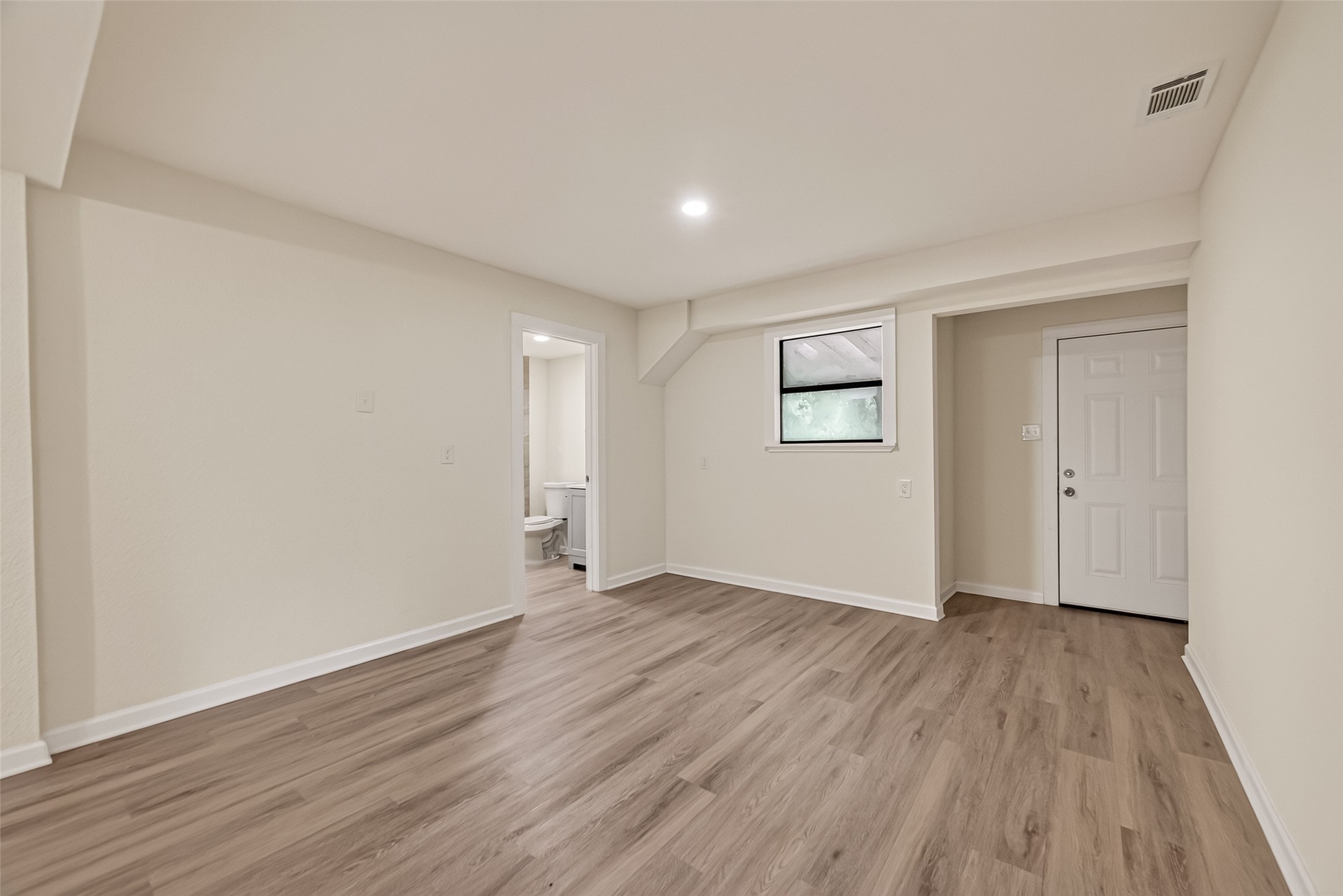 2103 Bayou Drive Property Photo 10