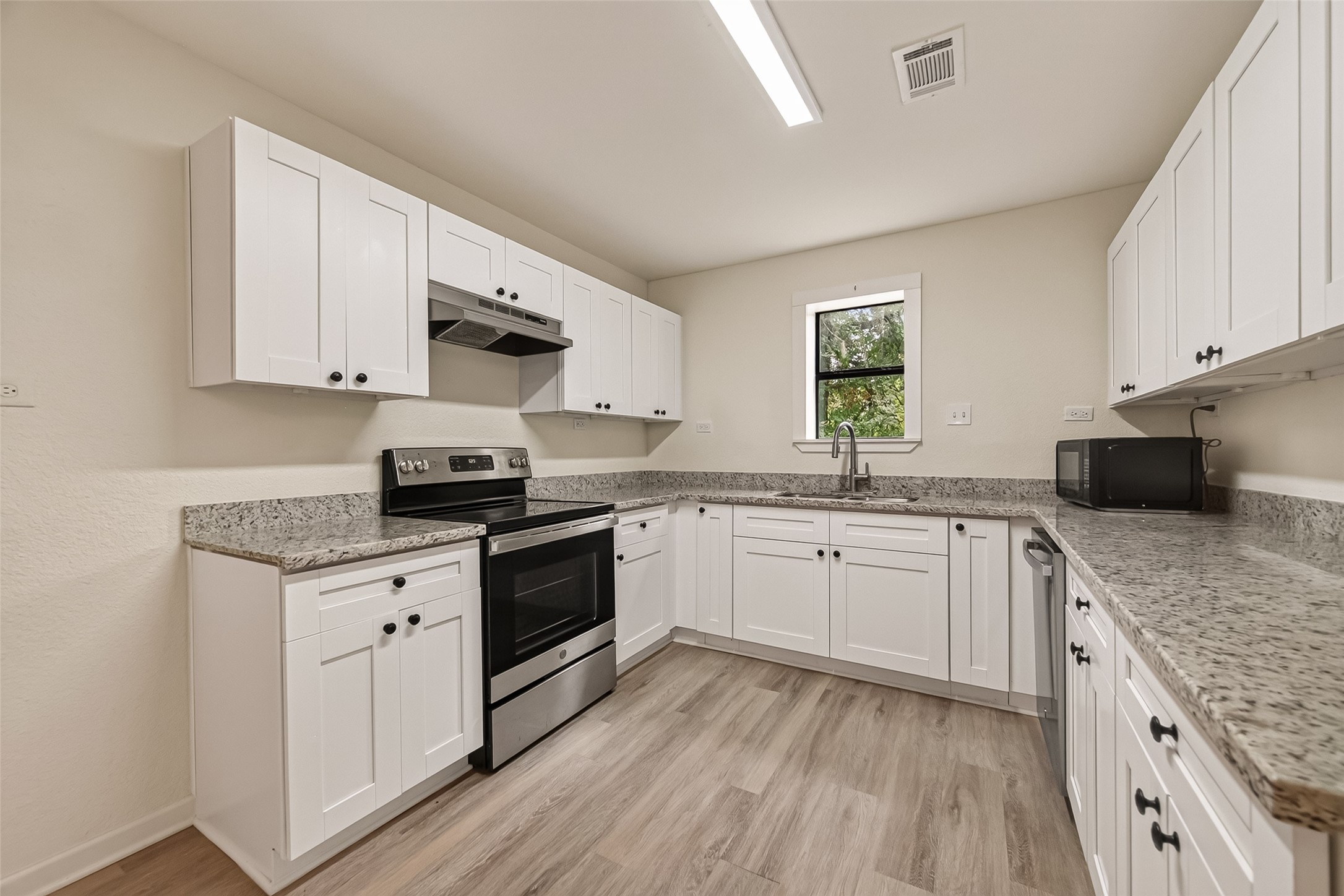 2103 Bayou Drive Property Photo 19