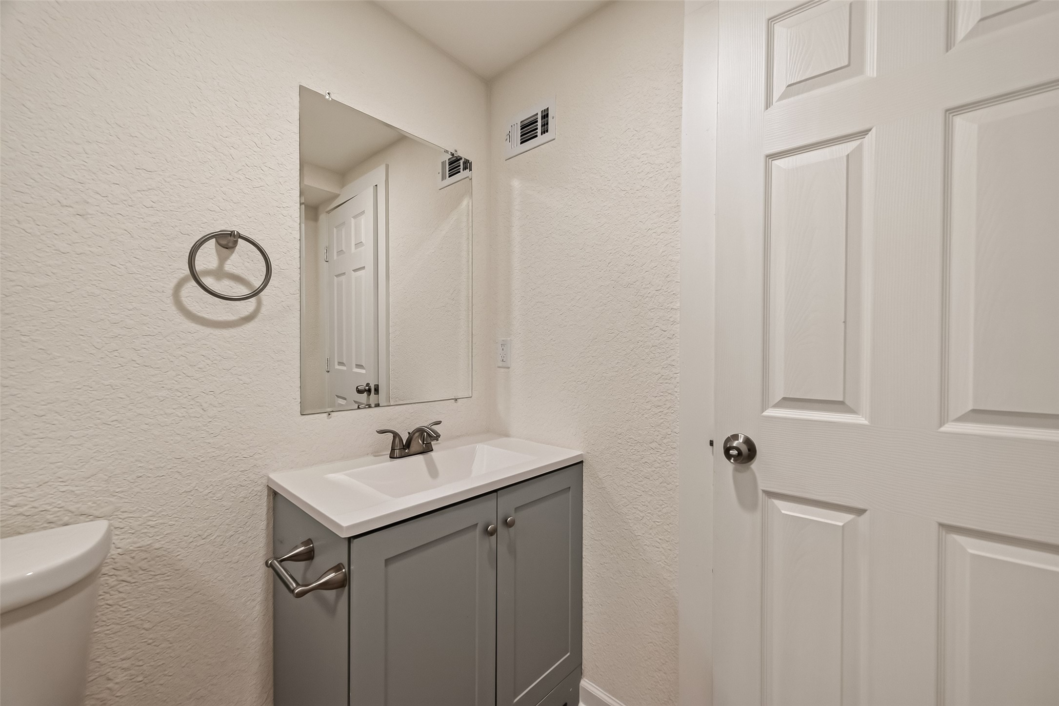2103 Bayou Drive Property Photo 25
